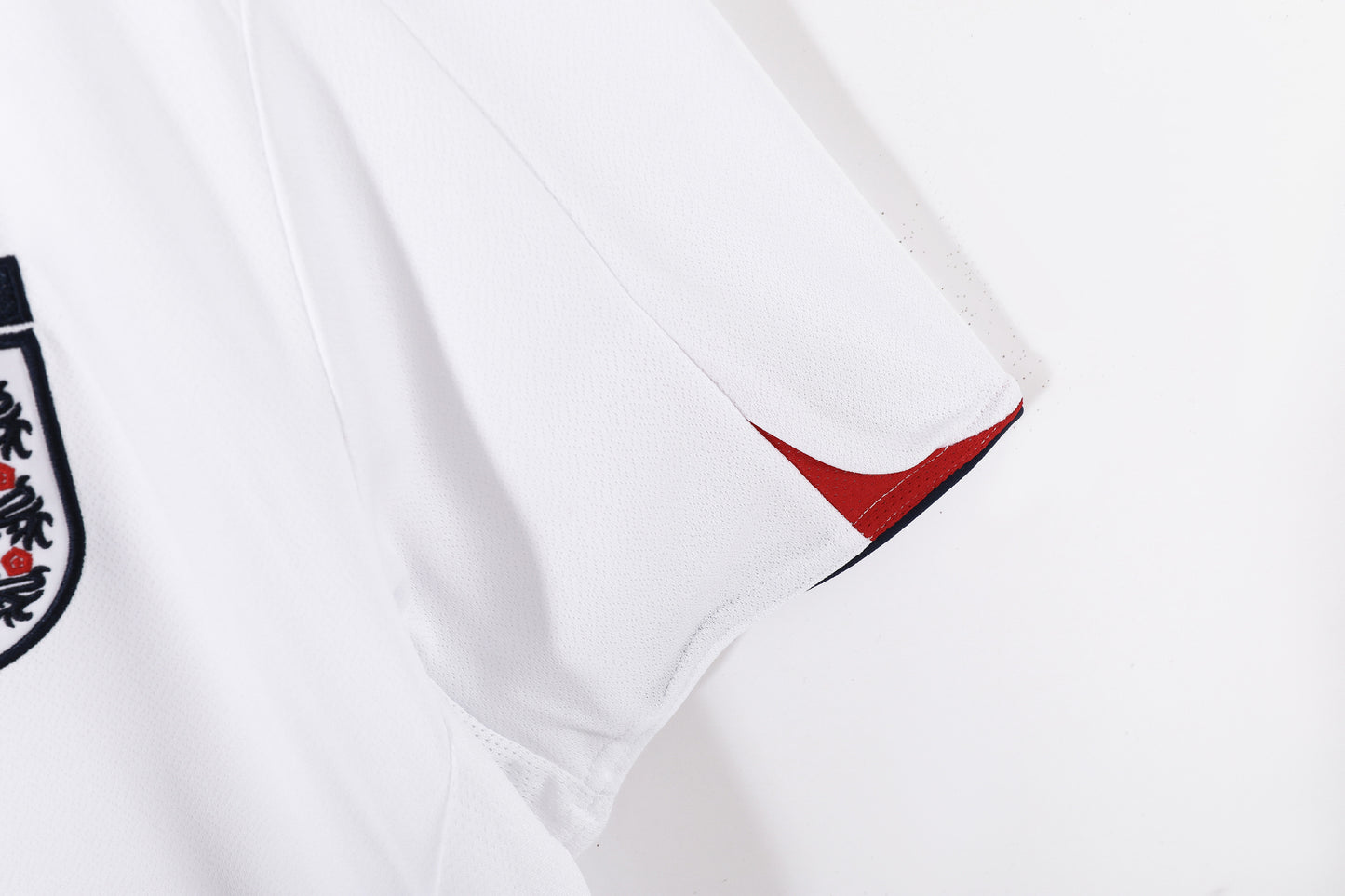Camiseta Inglaterra Umbro Local 2006–2008 – Blanca con cruz roja (Mundial 2006)