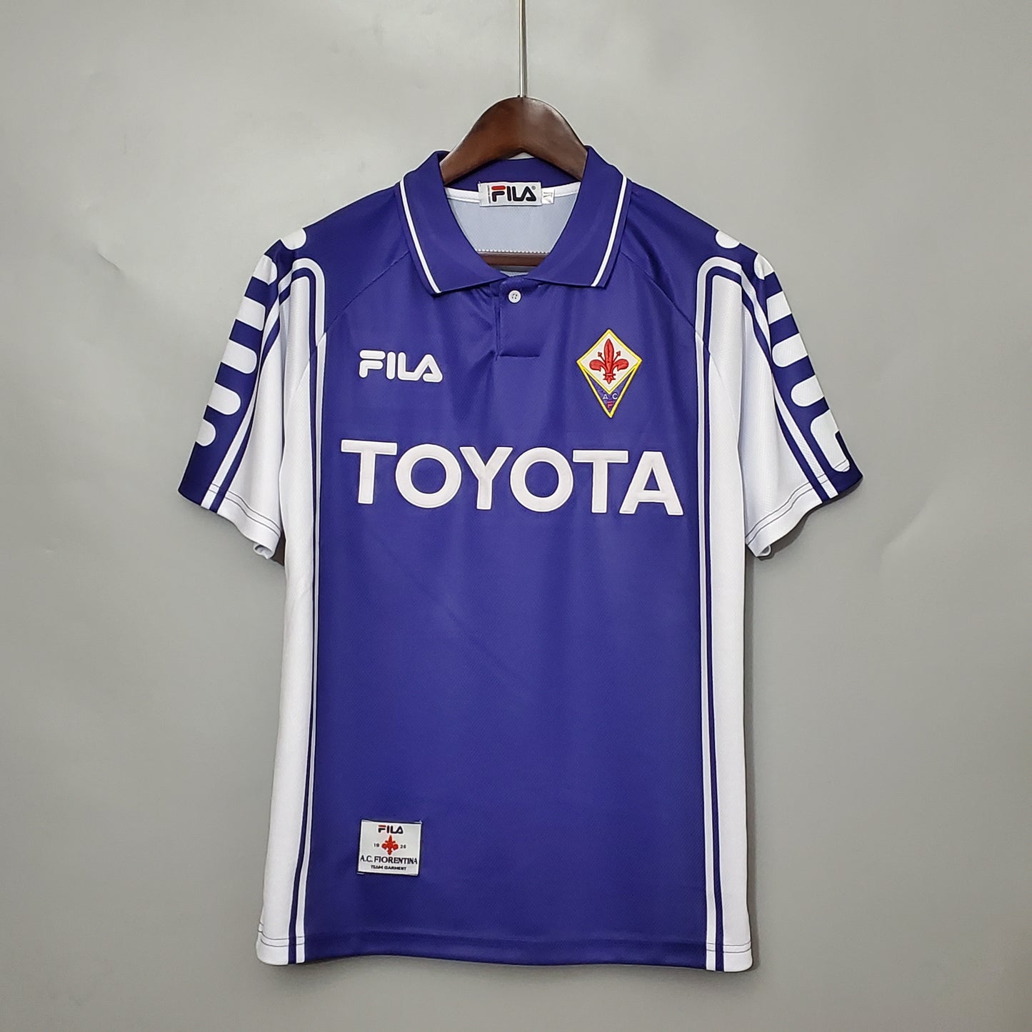 ACF Fiorentina “TOYOTA” 2000–02 — Camiseta home Fila violeta (mangas blancas)