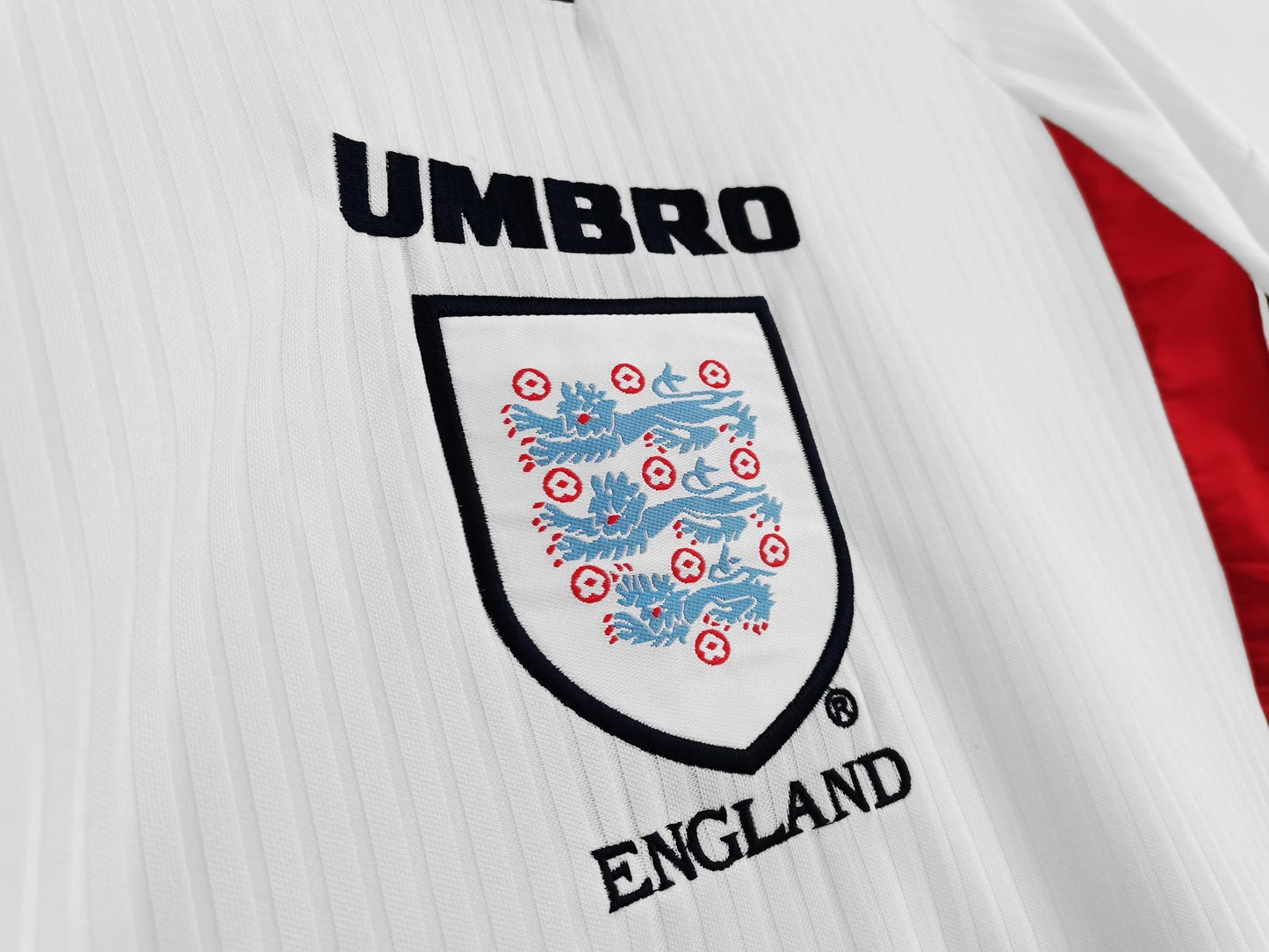 Camiseta Inglaterra 1999–00 Training Blanca – Umbro (Era Euro 2000, Beckham & Shearer