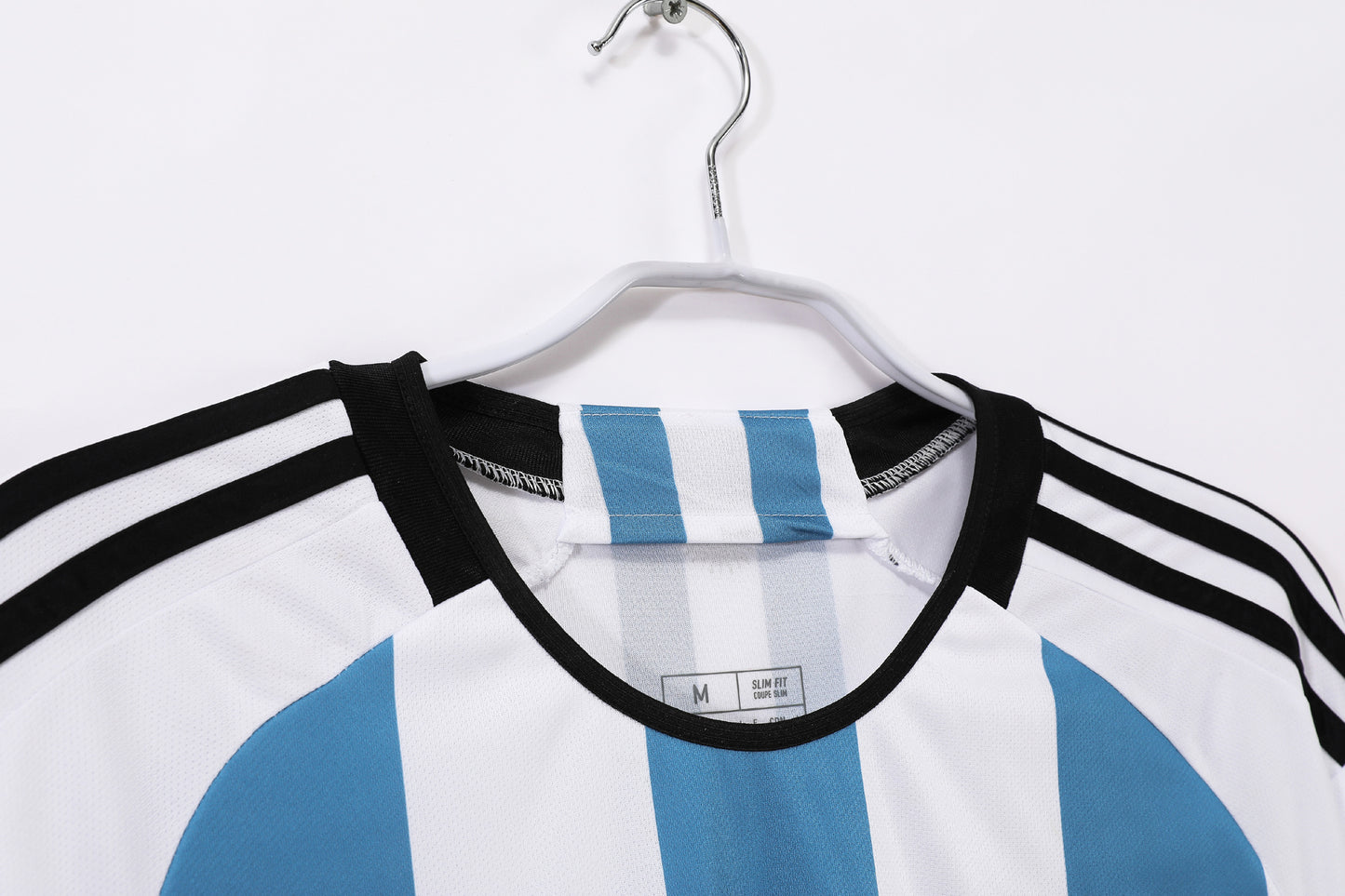 Camiseta Argentina adidas Local 2022 (Qatar) – Rayas Celeste/Blanco, 2 estrellas – AEROREADY
