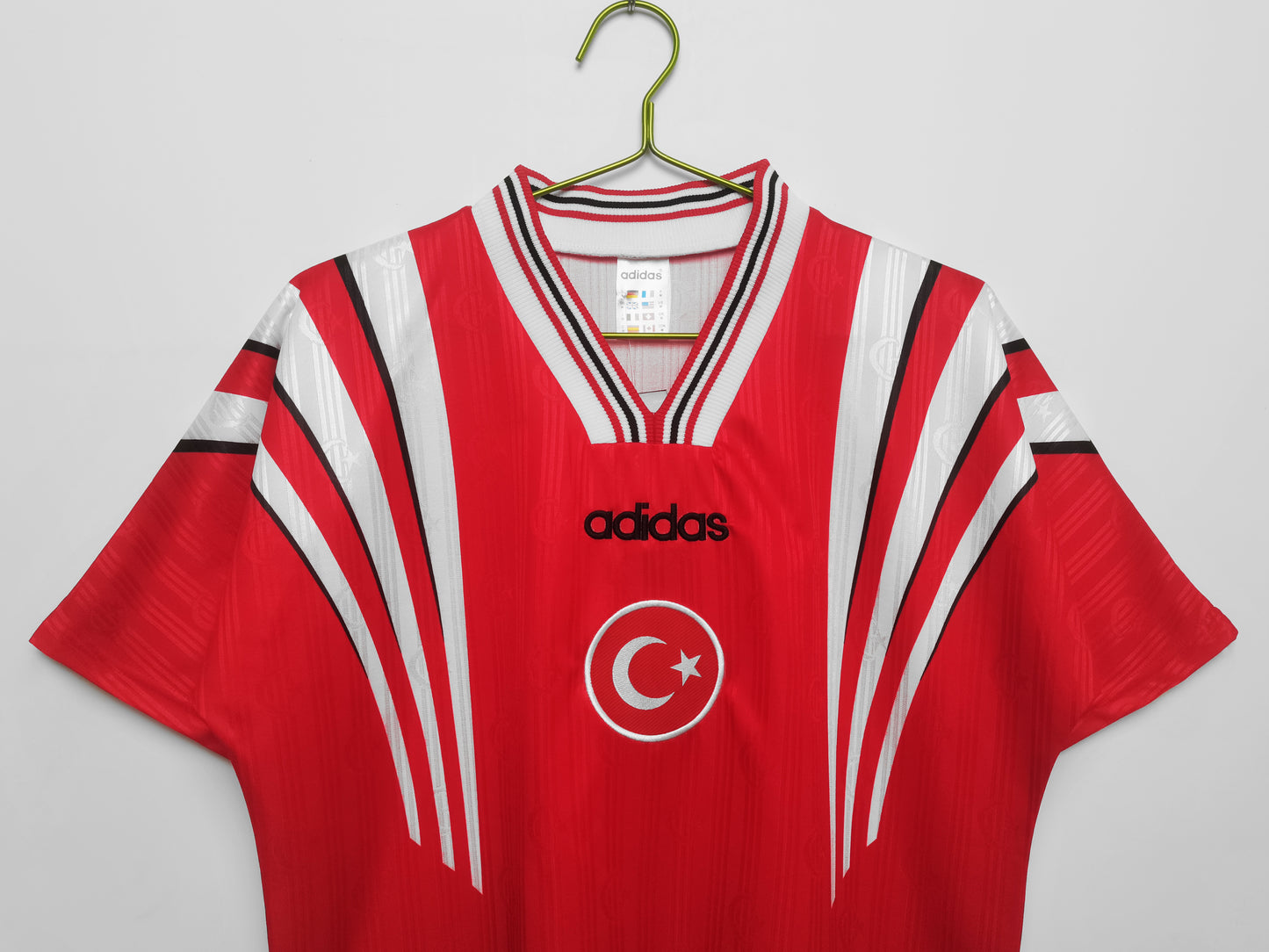 Turquía TFF adidas — Home rojo | Estilo mediados 90s, era Euro ’96 (Hakan Şükür & Rüştü)