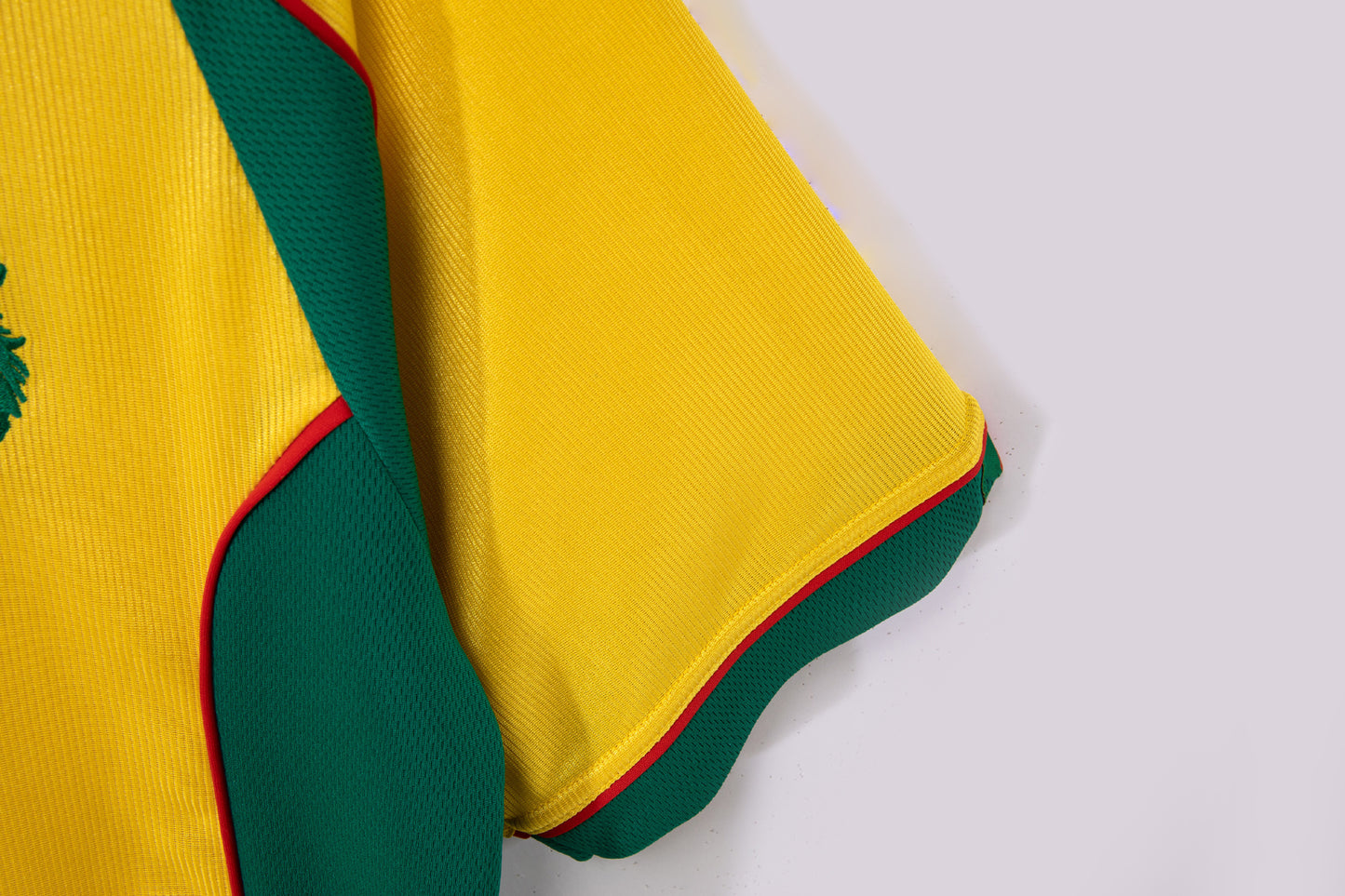 Camiseta Camerún Puma Visitante 2002–2004 – Amarilla/Verde – Leones Indomables