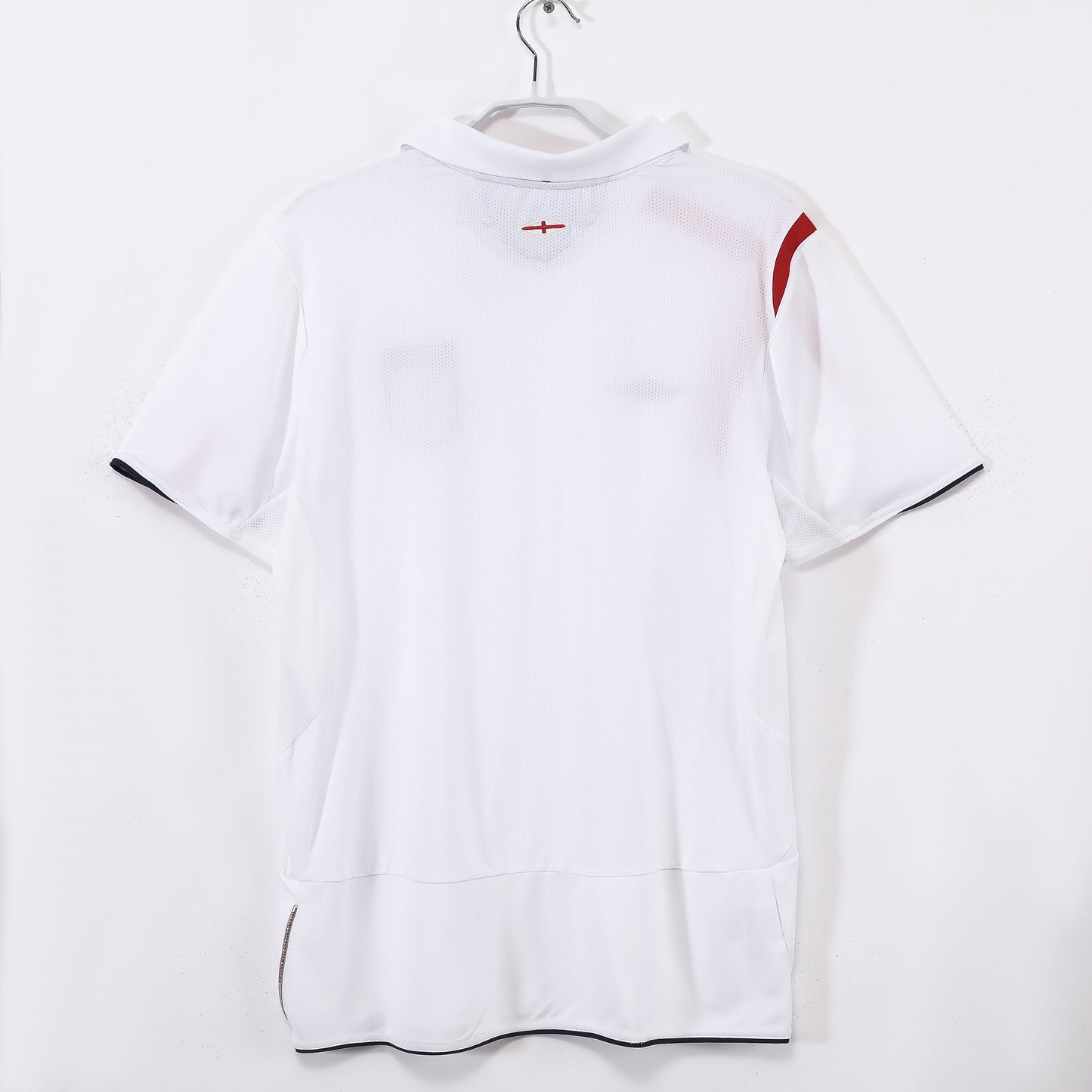 Camiseta Inglaterra Umbro Local 2006–2008 – Blanca con cruz roja (Mundial 2006)