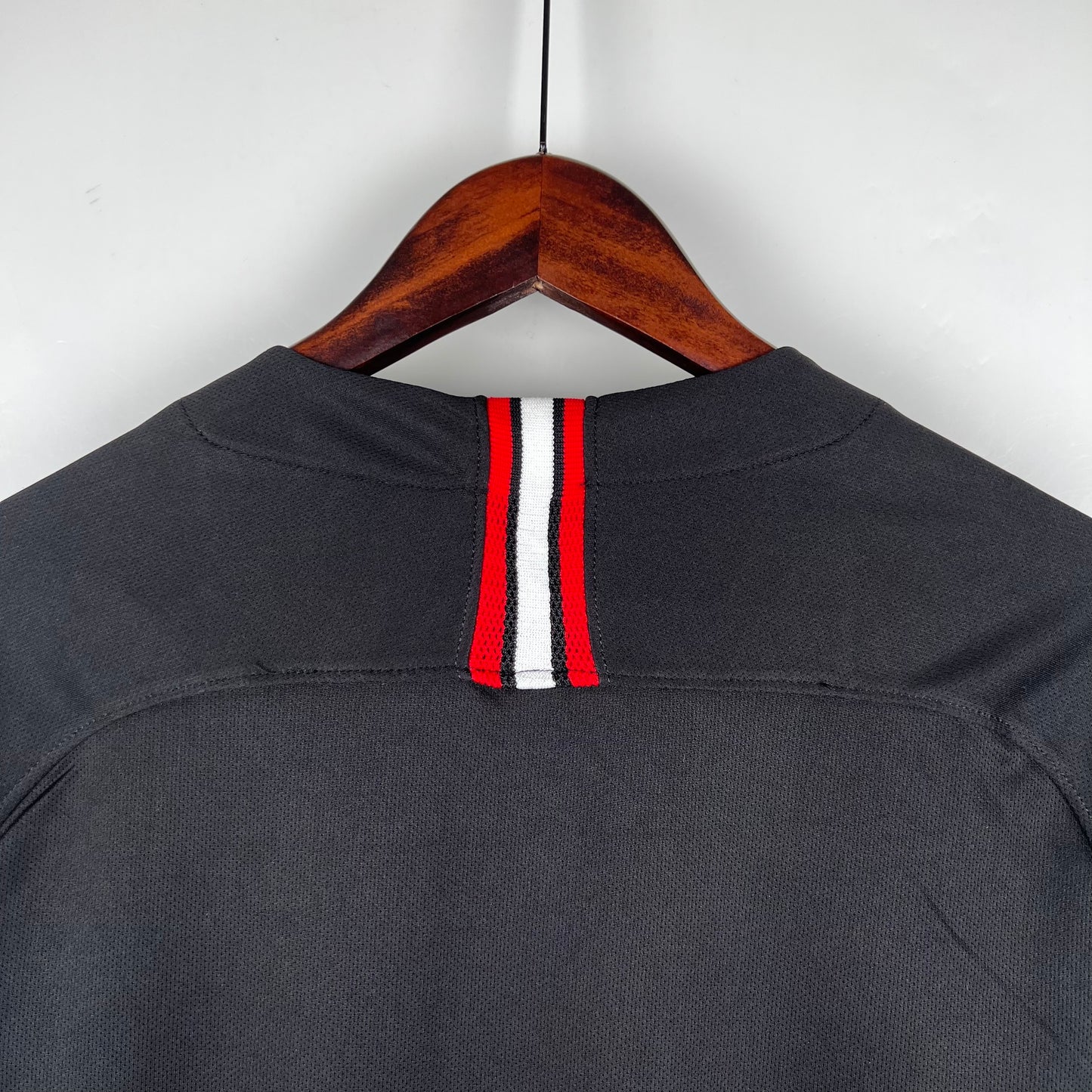 PSG 2018-19 Third Jordan – Negro “Fly Emirates”