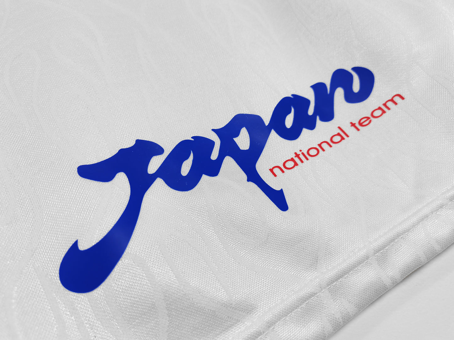 Japón 1997/98 Away Asics — “Flames” Blanca | Francia 98, debut mundialista