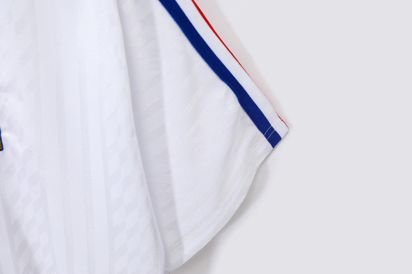 Camiseta Francia adidas Visitante 1992–1993 – Blanca con franja de triángulos tricolor