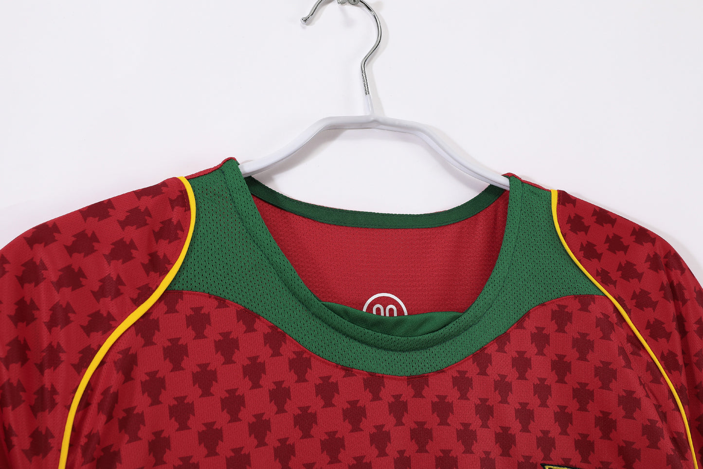 Camiseta Portugal Nike Home 2004–2006 (Total 90) – Roja con cuello verde (Dri-FIT)
