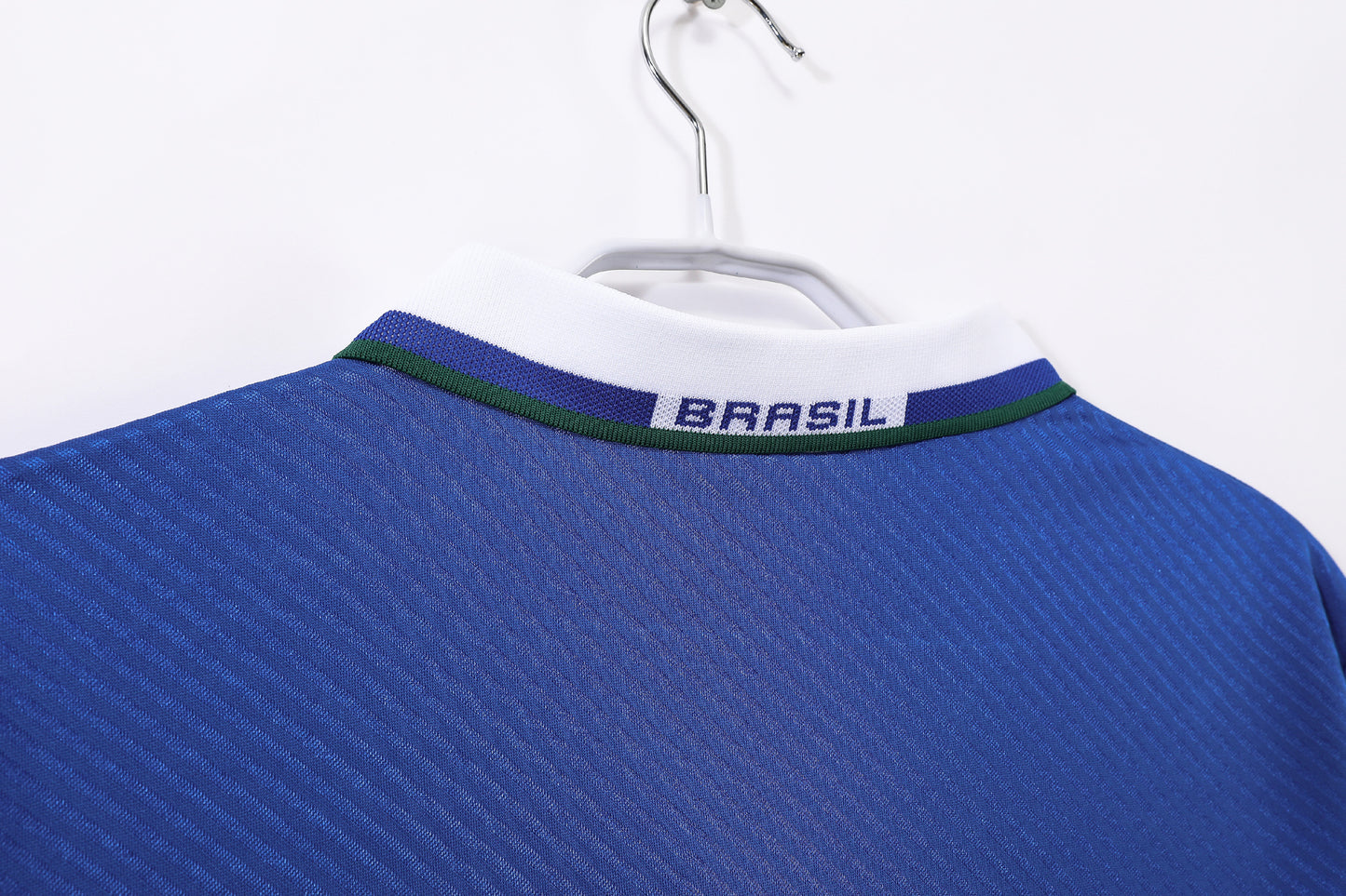 Camiseta Brasil Umbro Visitante 1994–1996 – Azul con grandes escudos CBF (4 estrellas)