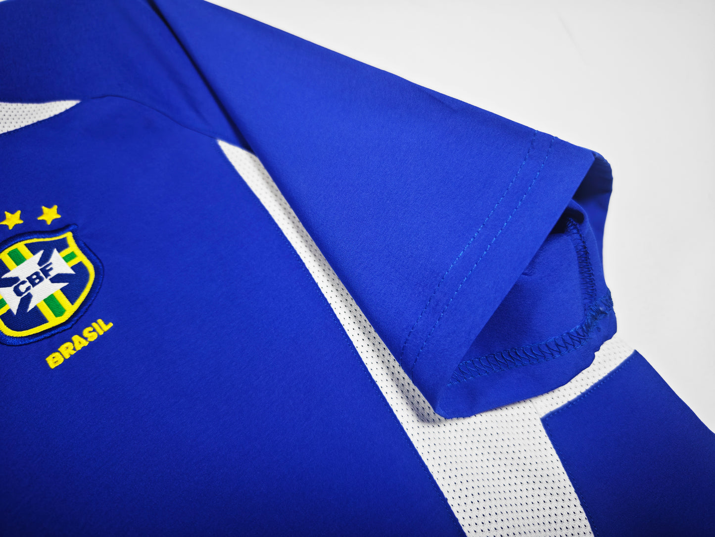 Camiseta Brasil Nike Away 2008–2009 – Azul con paneles blancos y cuello polo