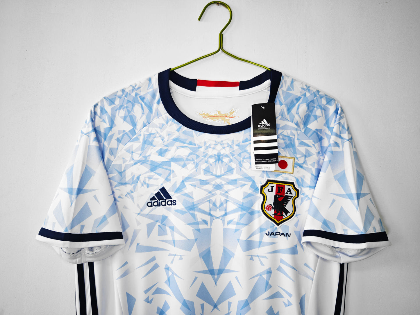 Camiseta Japón adidas Visitante 2011/12 – Blanca con patrón “origami” (Climacool)