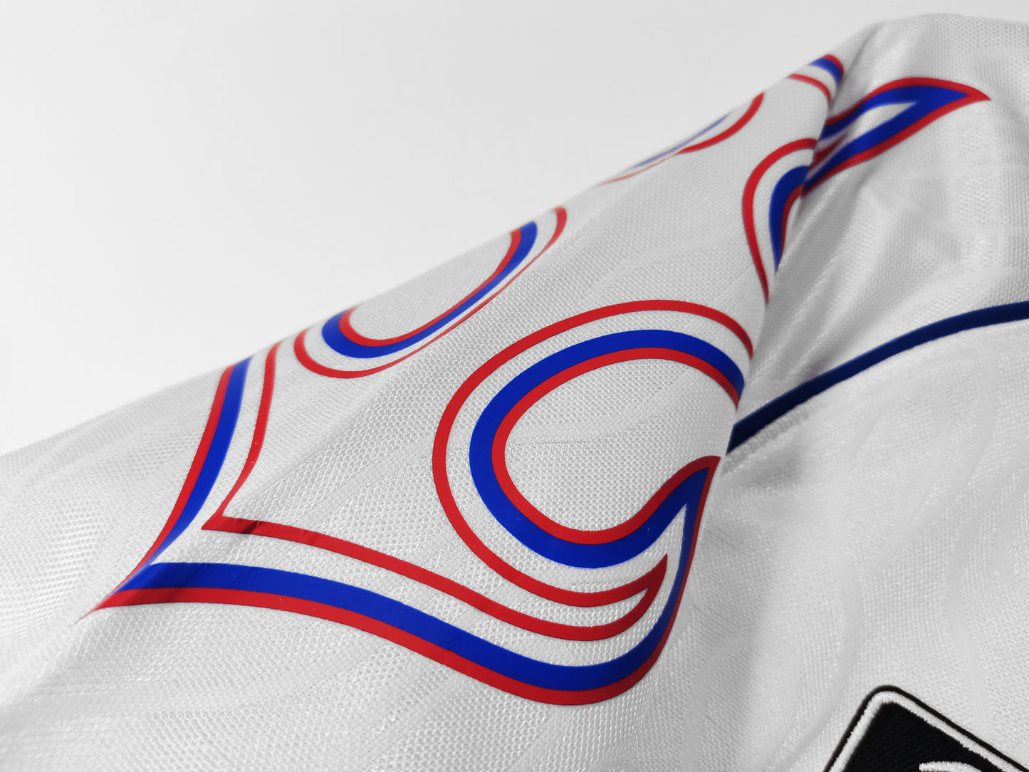 Japón 1997/98 Away Asics — “Flames” Blanca | Francia 98, debut mundialista