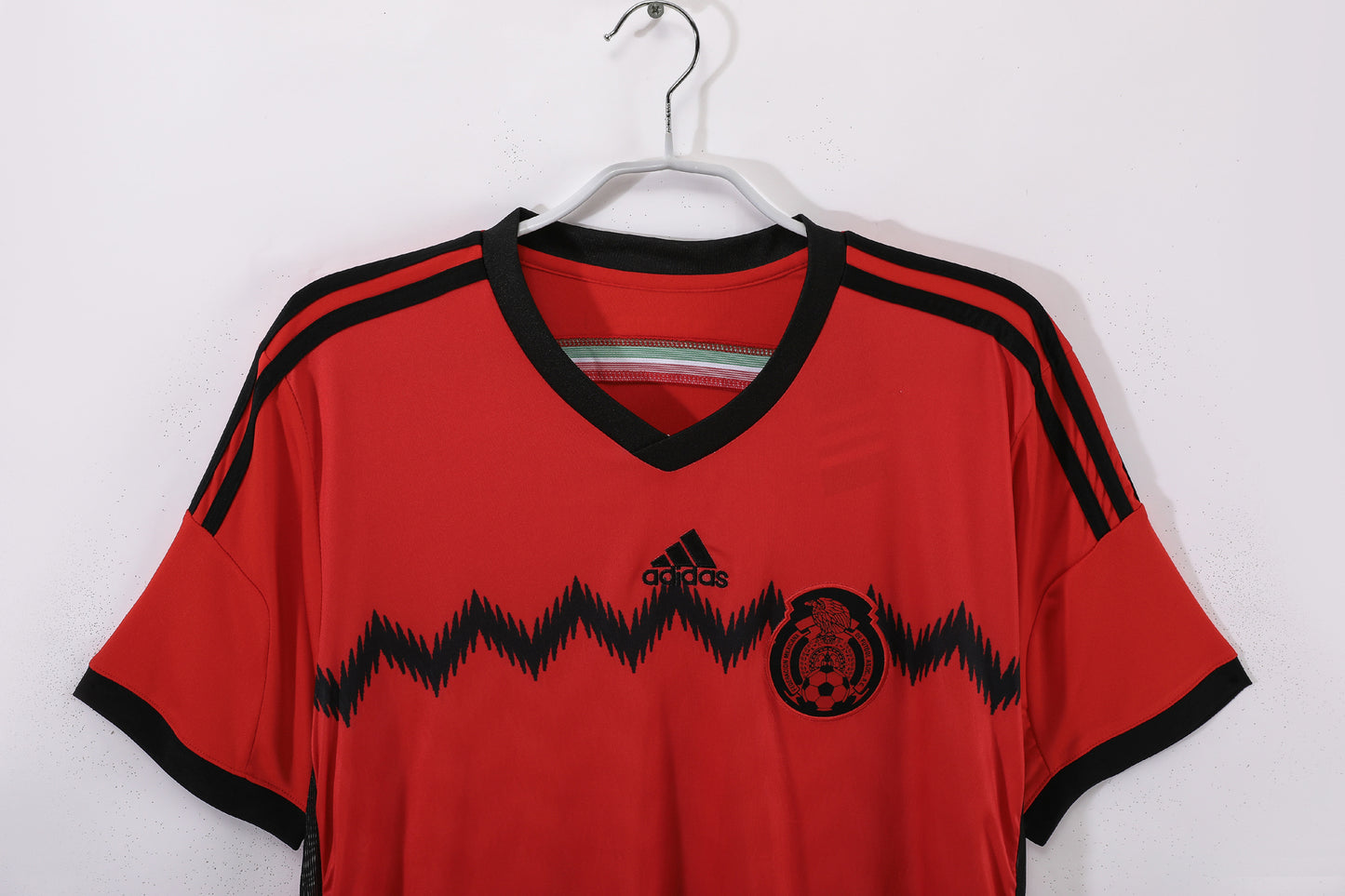 Camiseta México adidas Visitante 2014/15 – Roja con rayo negro (Climacool)