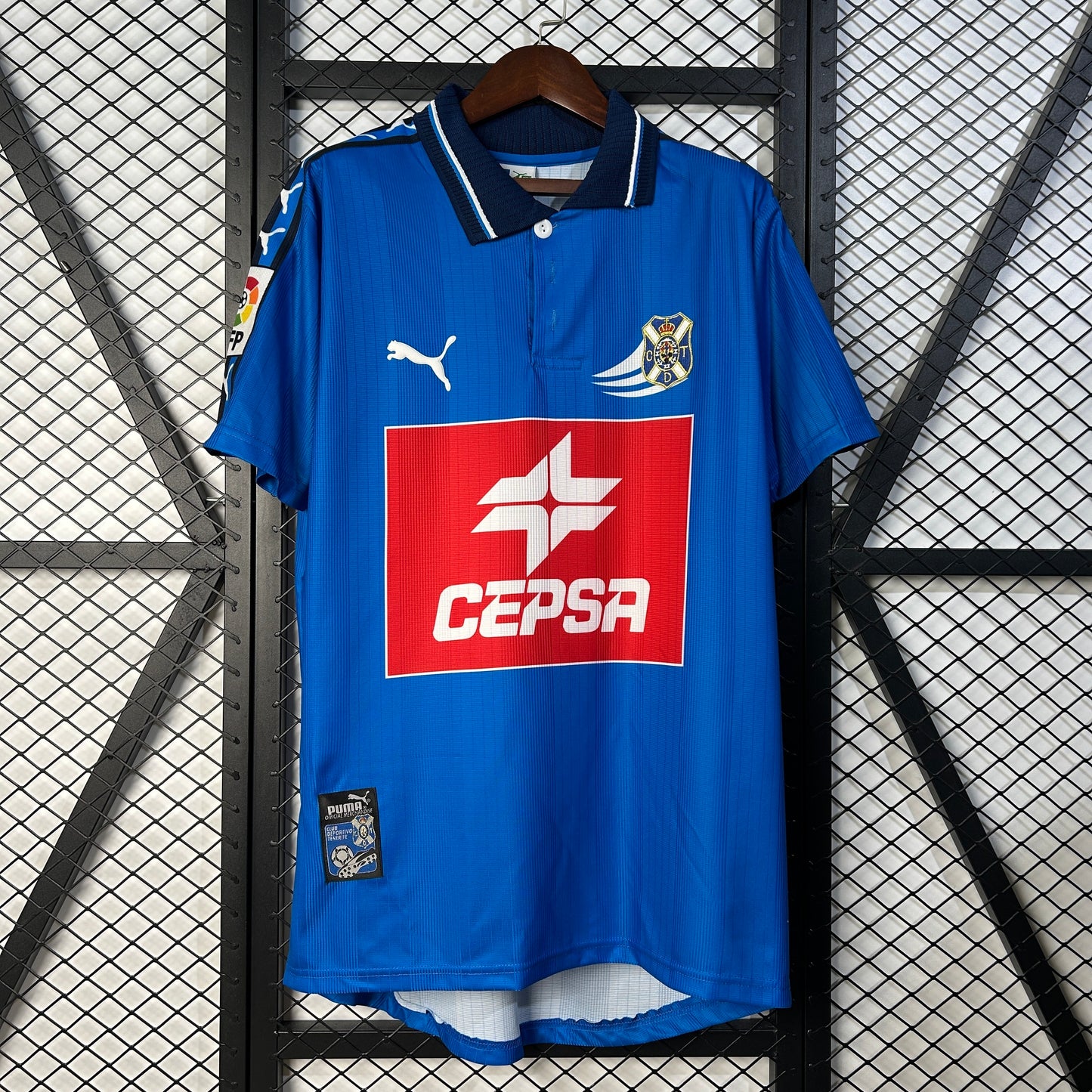 CD Tenerife años 90 Home Puma – “CEPSA” Azul