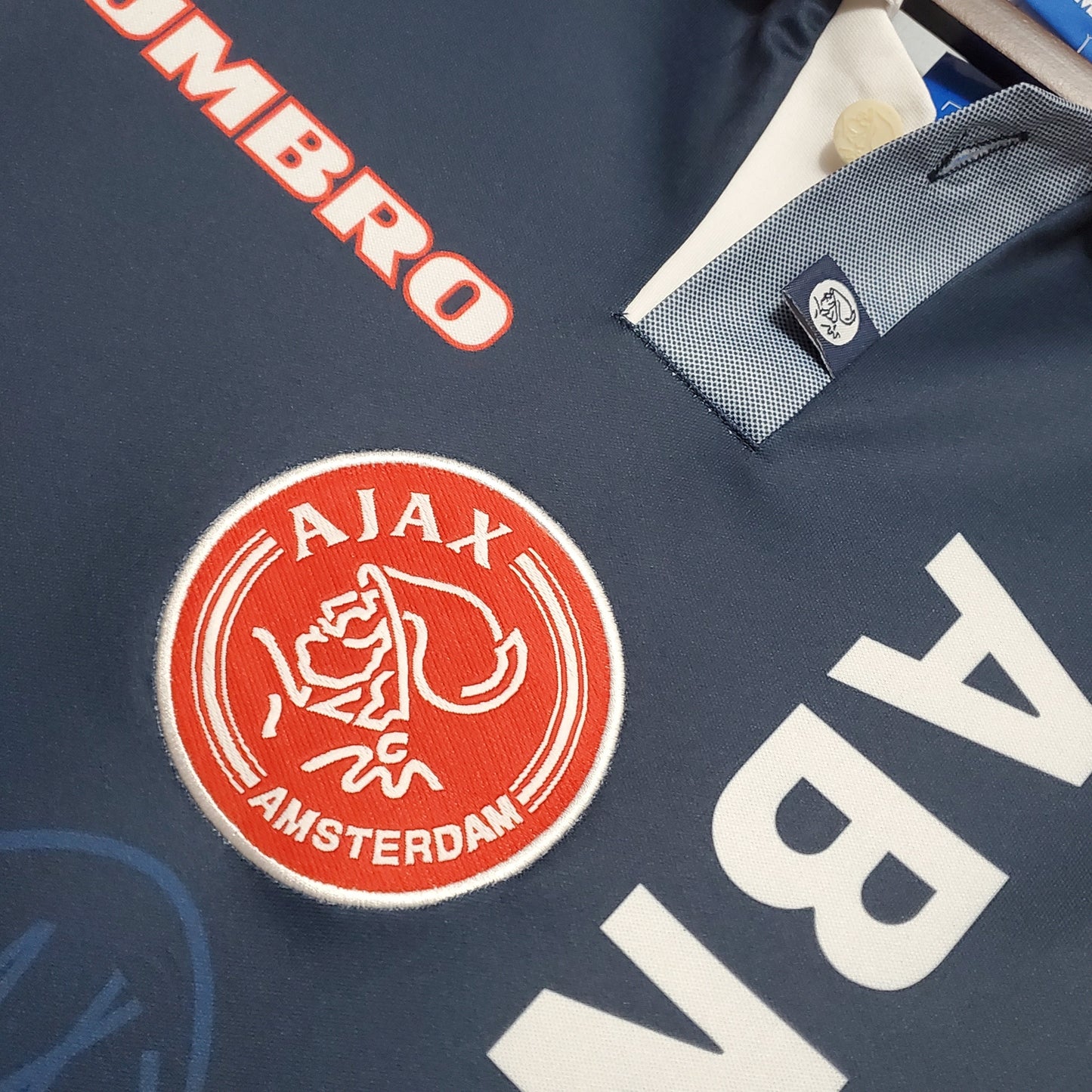 Ajax 1998–99 Away “ABN•AMRO” — Umbro azul marino (School of Excellence)