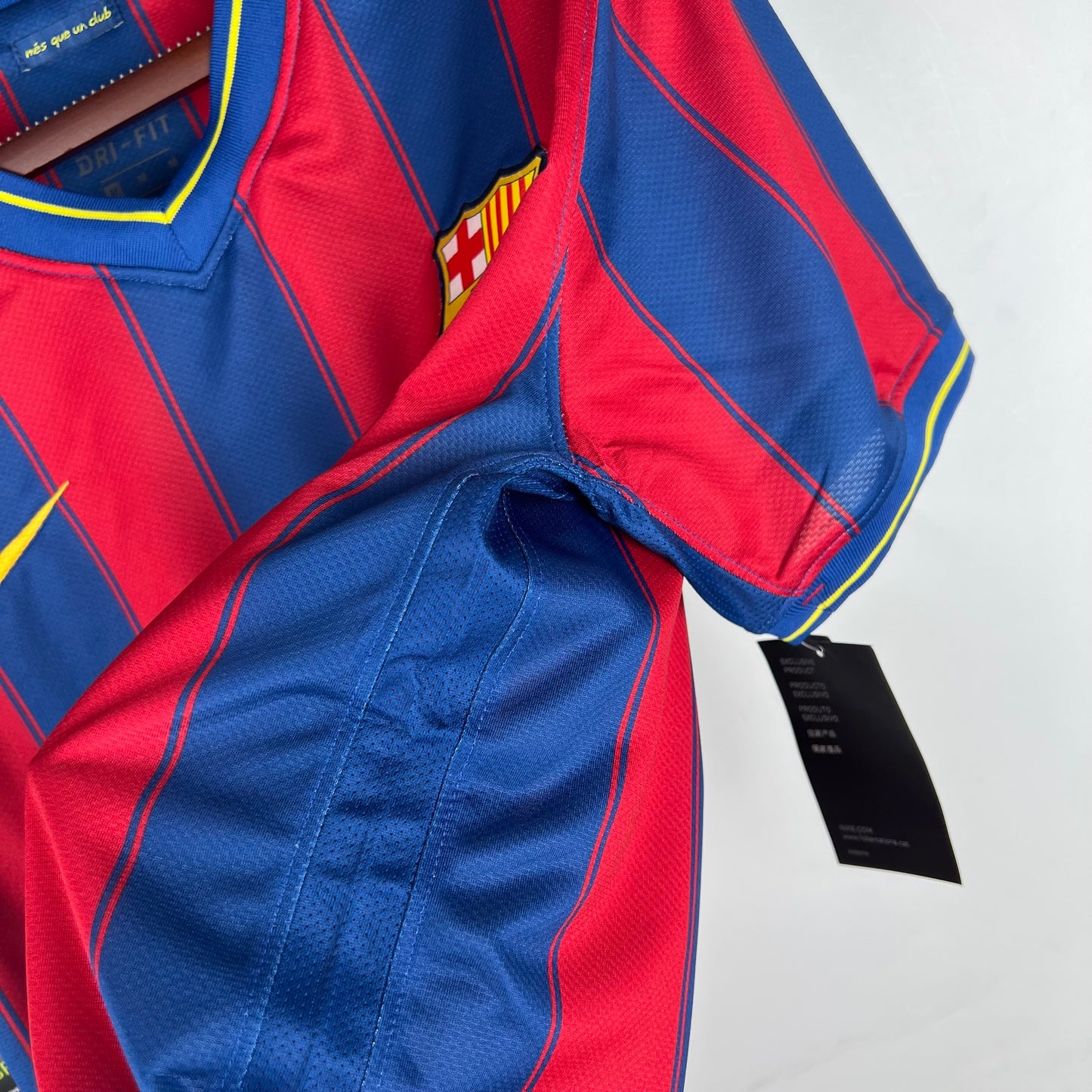 FC Barcelona “UNICEF” 2010–11 — Camiseta home Nike blaugrana (pinstripes)