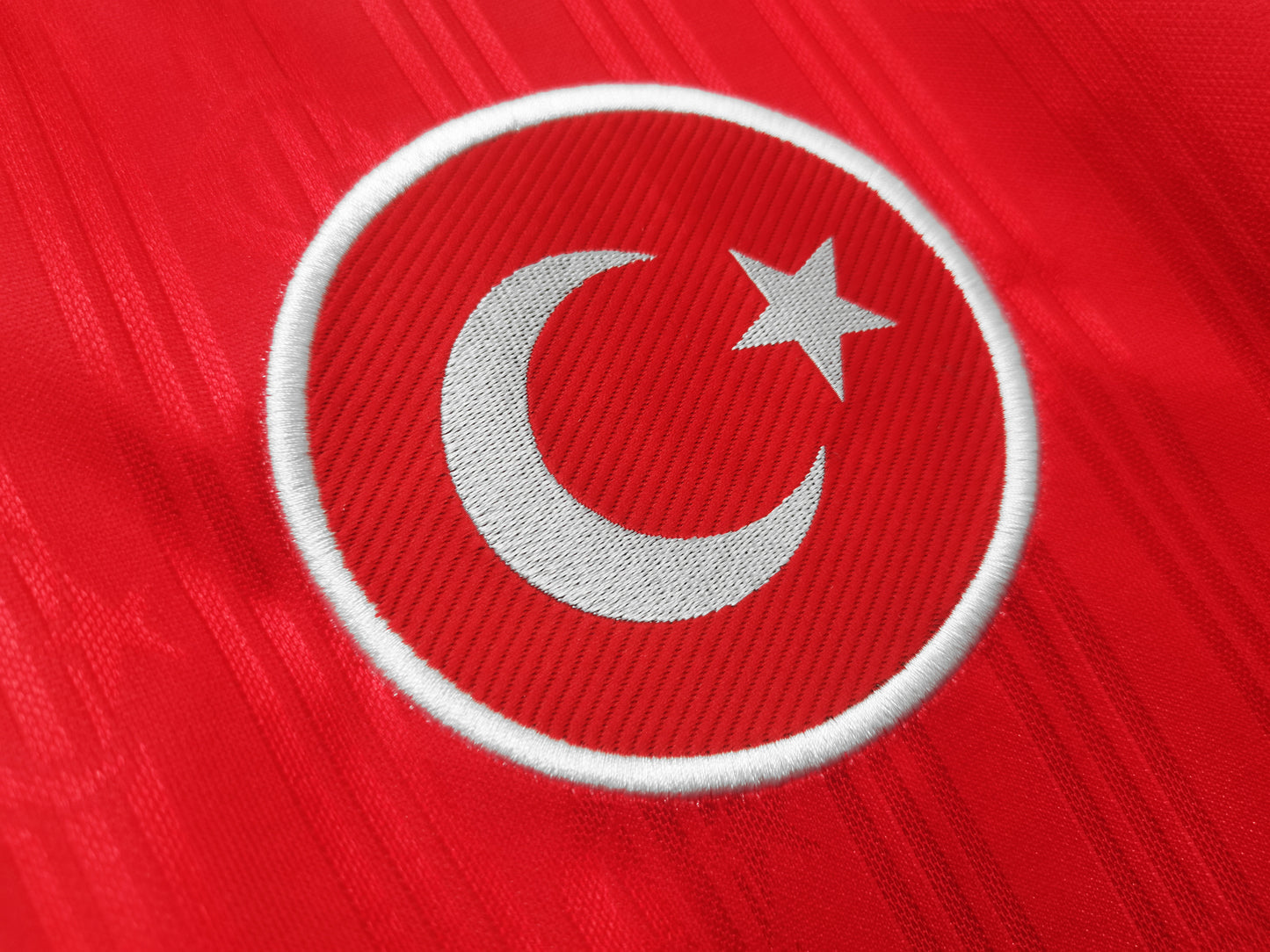 Turquía TFF adidas — Home rojo | Estilo mediados 90s, era Euro ’96 (Hakan Şükür & Rüştü)