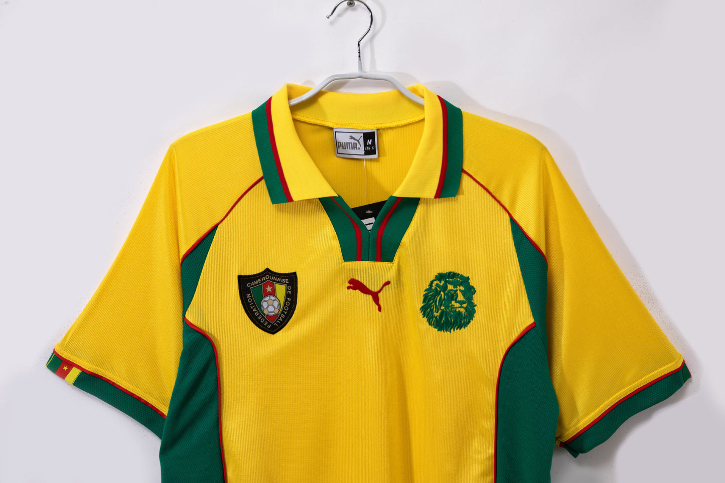 Camiseta Camerún Puma Visitante 2002–2004 – Amarilla/Verde – Leones Indomables