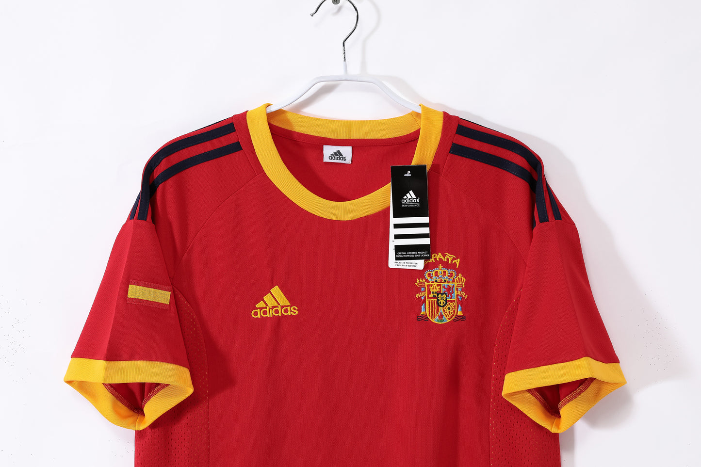 Camiseta España adidas Pre-Match/Entrenamiento 2008–2009 – Roja con 3 bandas negras (Climacool)