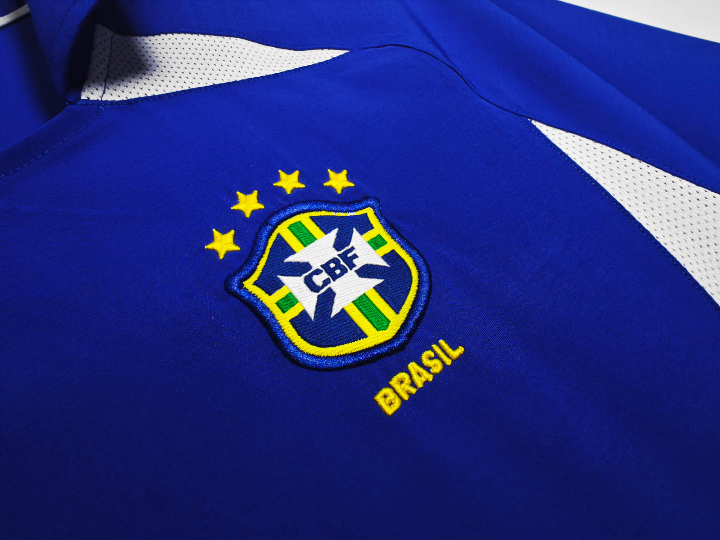 Camiseta Brasil Nike Away 2008–2009 – Azul con paneles blancos y cuello polo
