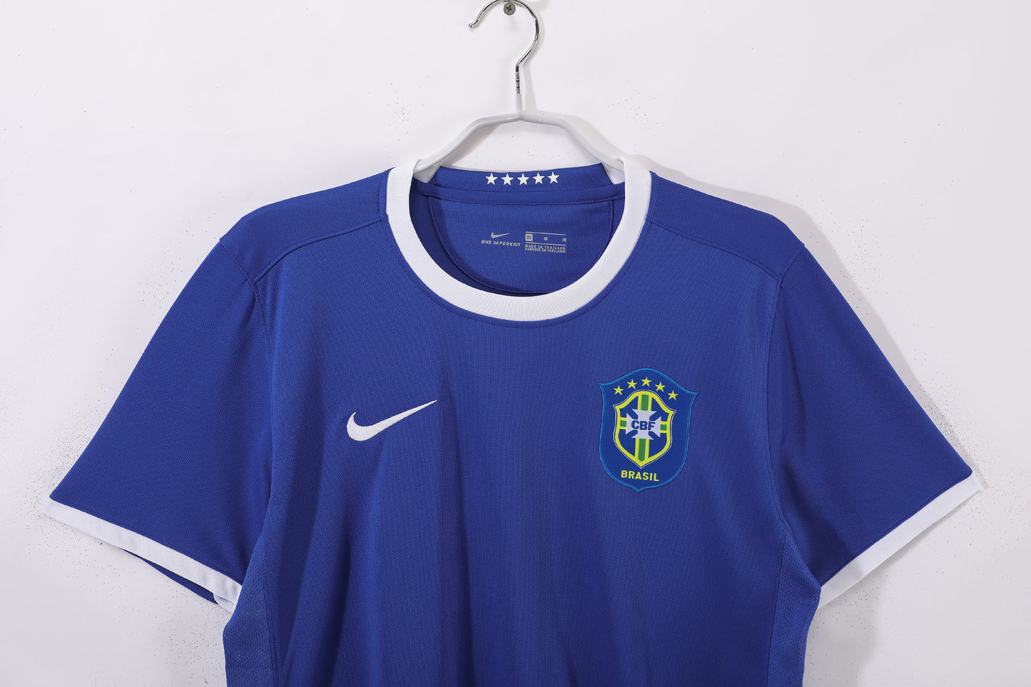 Camiseta Brasil Nike Visitante 2006–2007 – Azul con vivos blancos (Dri-FIT)