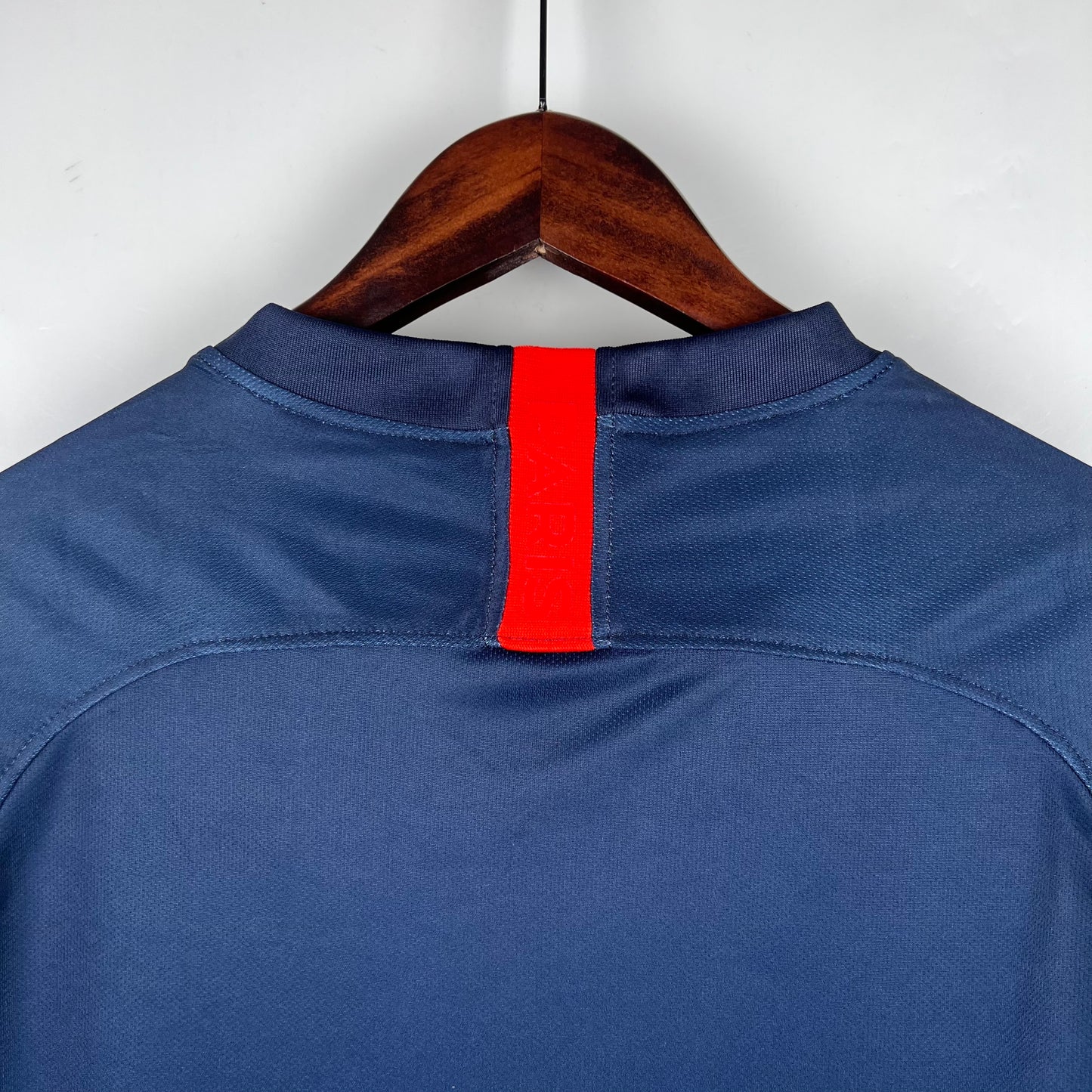 PSG “ALL – Accor Live Limitless” 2019–20 — Camiseta home Nike azul (franja central)