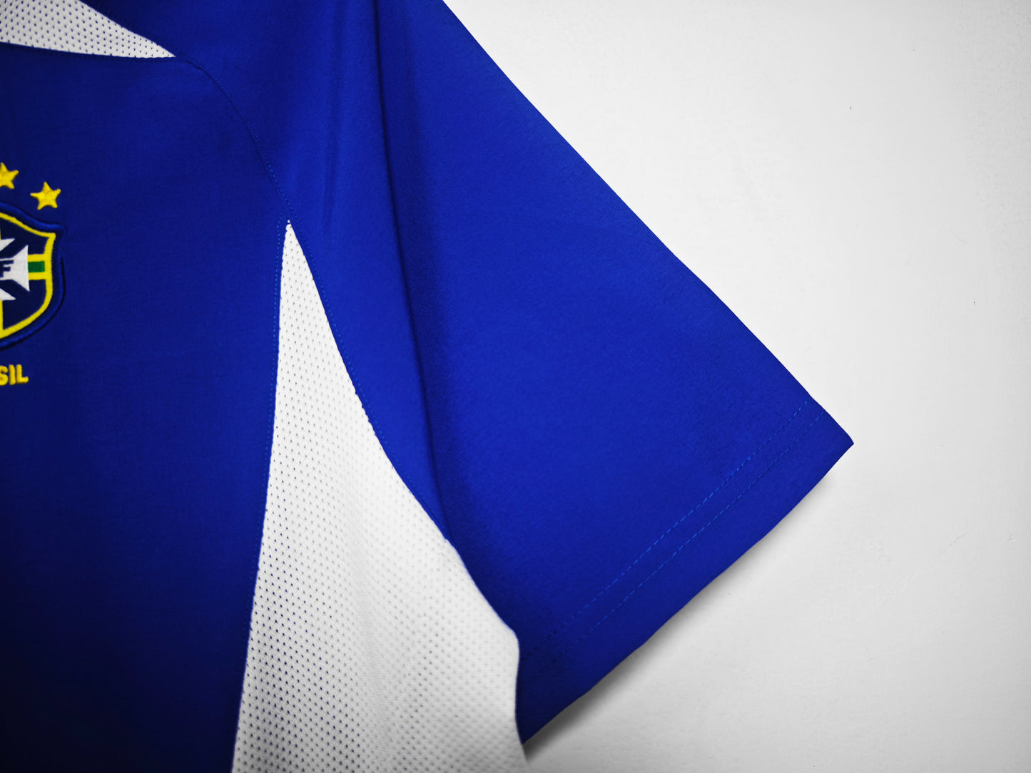 Camiseta Brasil Nike Away 2008–2009 – Azul con paneles blancos y cuello polo