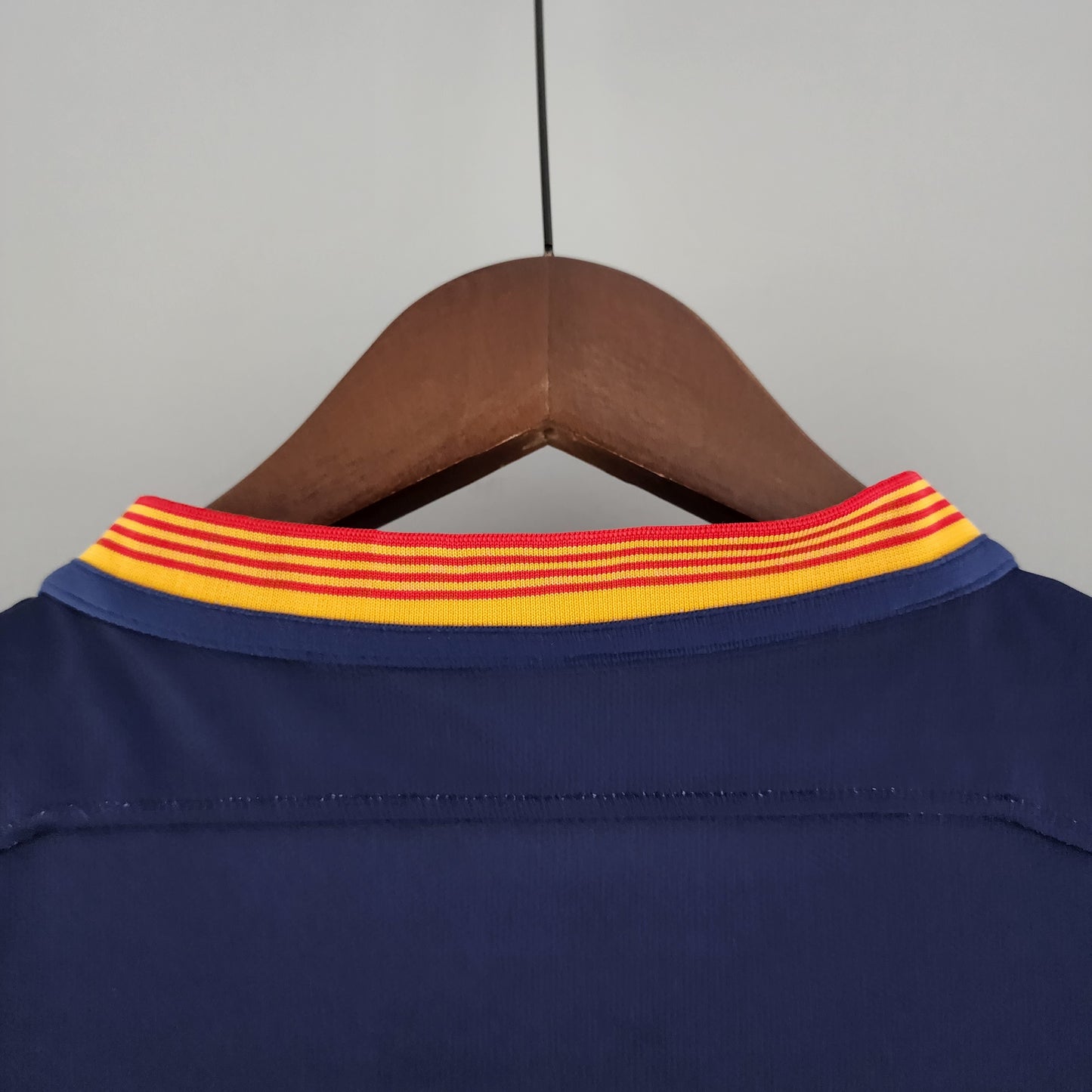 FC Barcelona Home 2015/16 – Nike “Qatar Airways” (hoops)