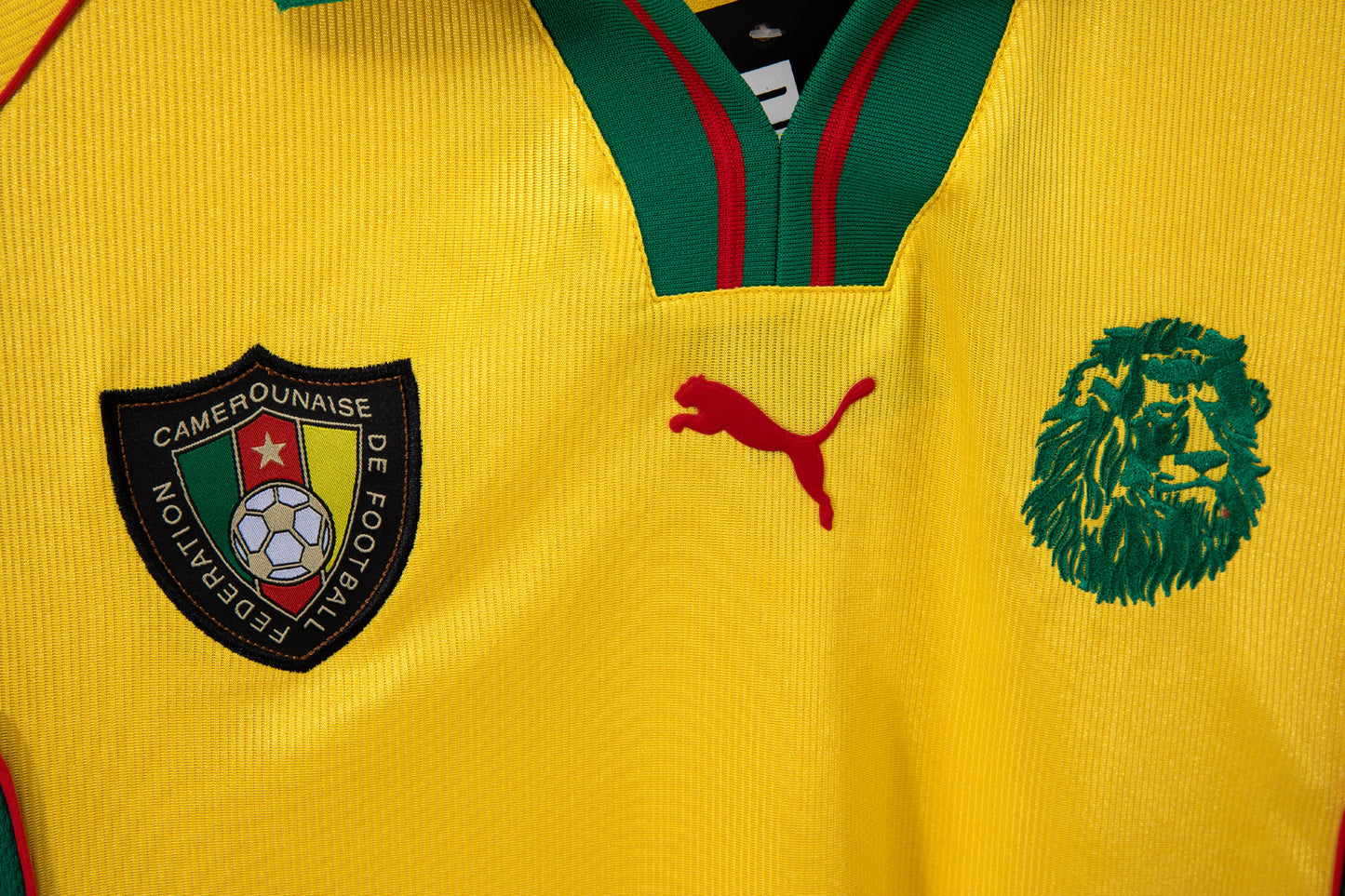 Camiseta Camerún Puma Visitante 2002–2004 – Amarilla/Verde – Leones Indomables