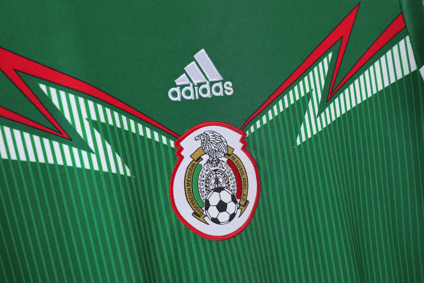 Camiseta México adidas Local 2008/09 – Verde con “rayos” en el pecho (Climacool)