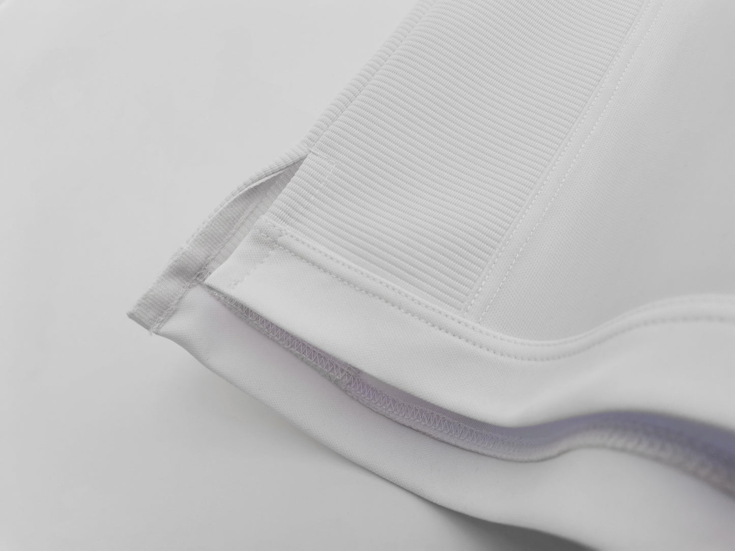 Inglaterra Umbro — Home blanca 2010-12 | “Tailored by Umbro”, minimalismo clásico