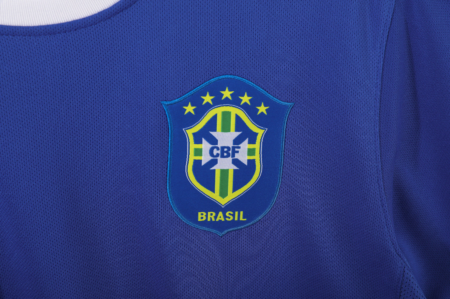 Camiseta Brasil Nike Visitante 2006–2007 – Azul con vivos blancos (Dri-FIT)