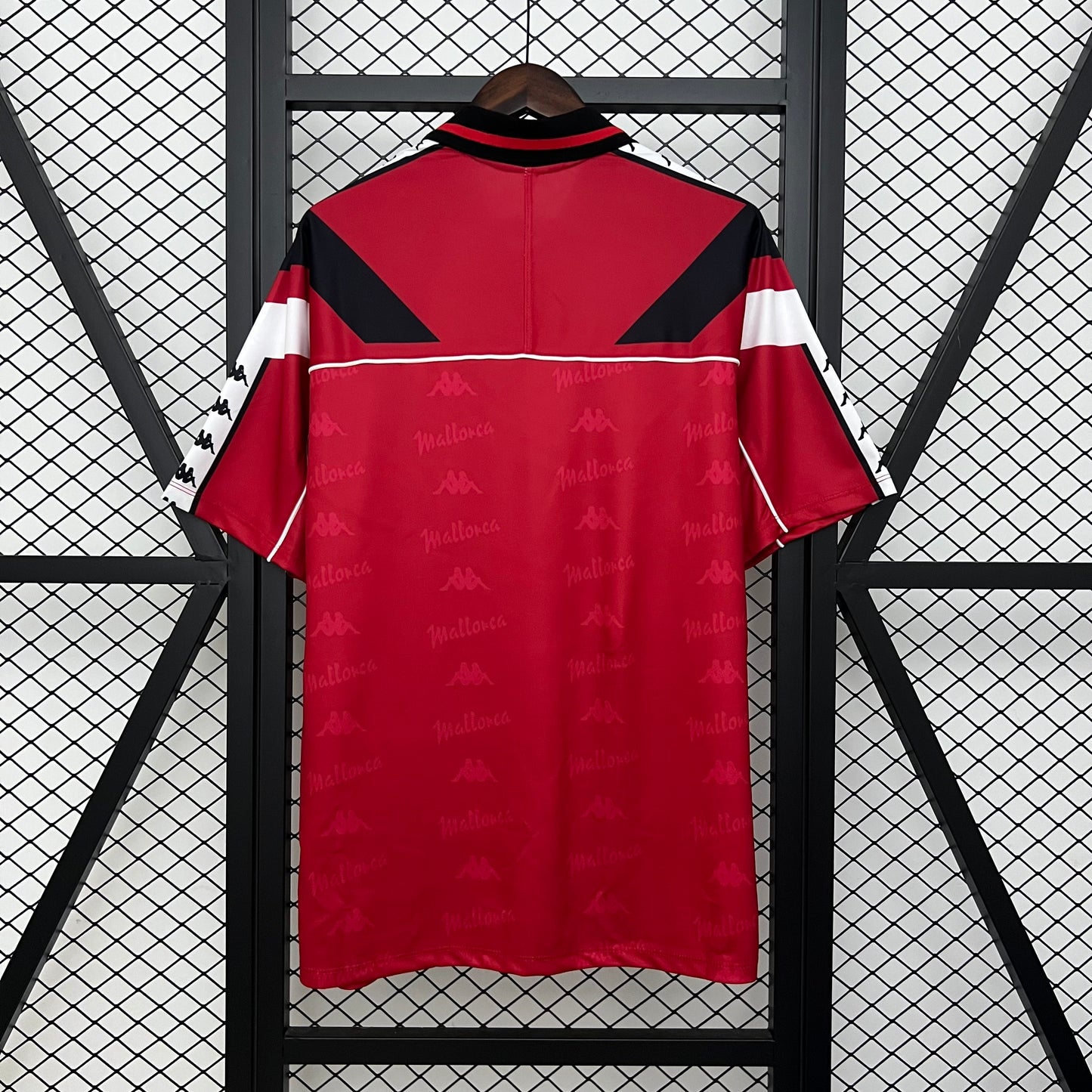 RCD Mallorca 1995–97 — Camiseta home Kappa roja (taping Omini)