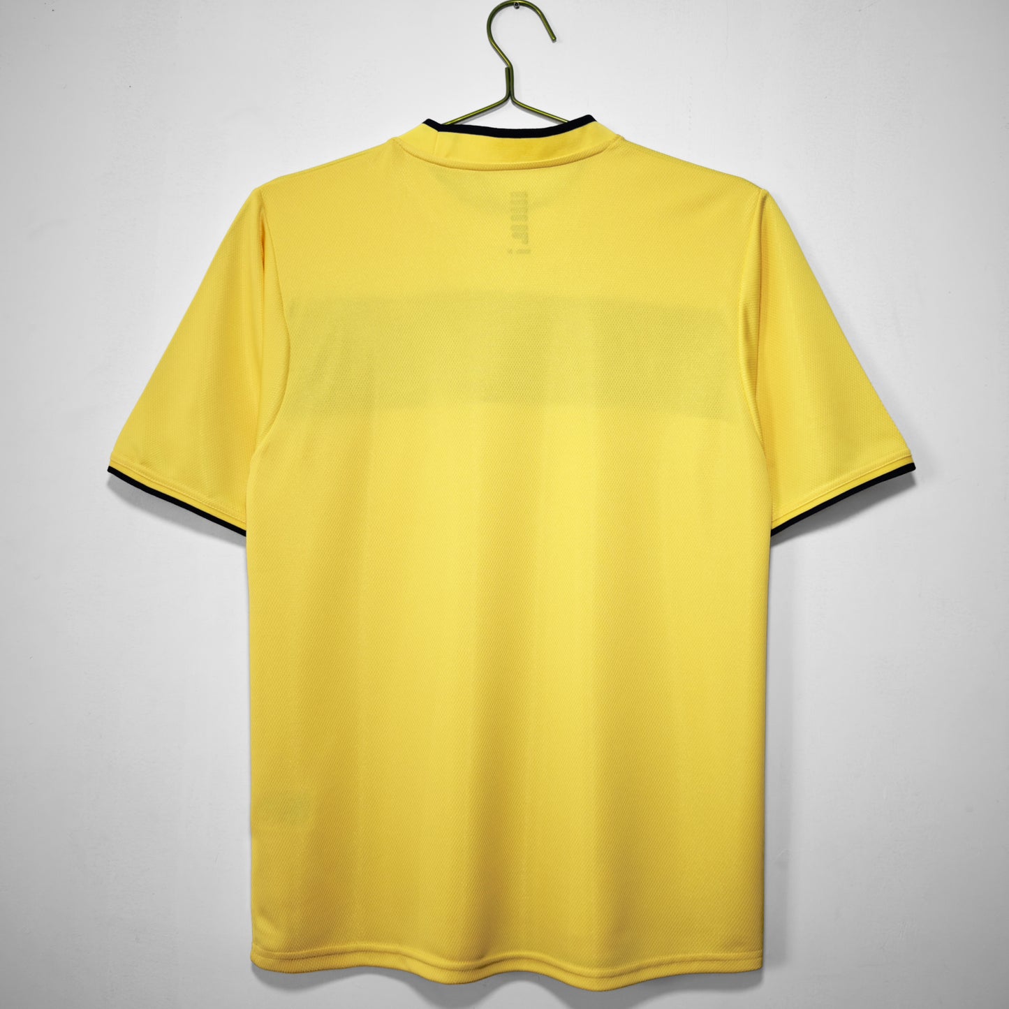 Camiseta Escocia Fila Visitante 2002–2003 – Amarilla con banda azul marino