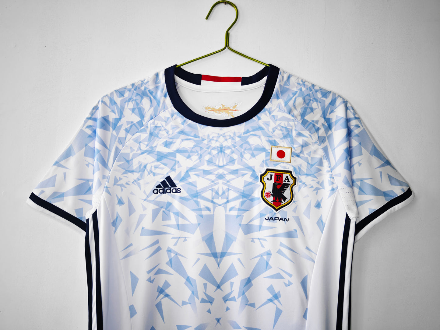 Camiseta Japón adidas Visitante 2011/12 – Blanca con patrón “origami” (Climacool)