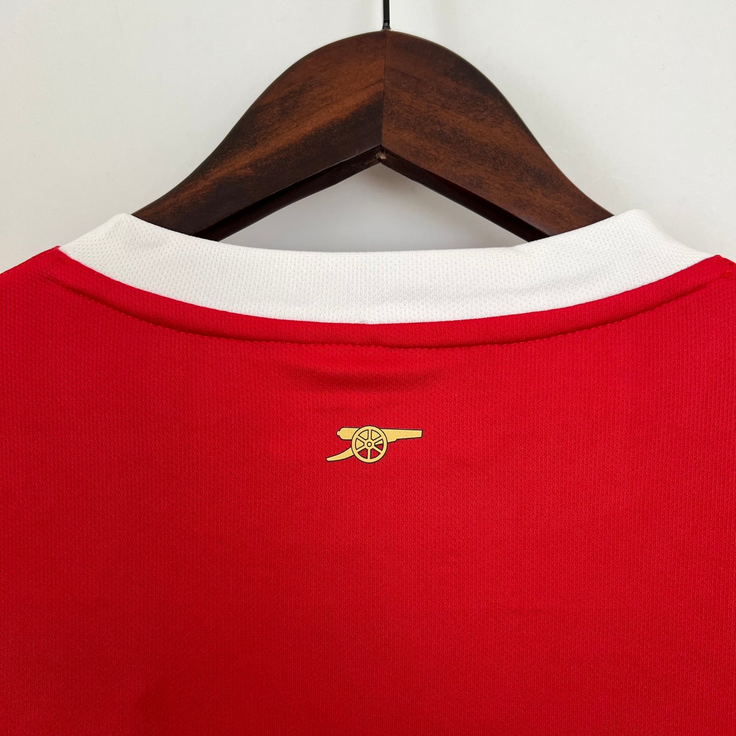Arsenal “Fly Emirates” 2006–08 — Camiseta home Nike roja (mangas blancas)