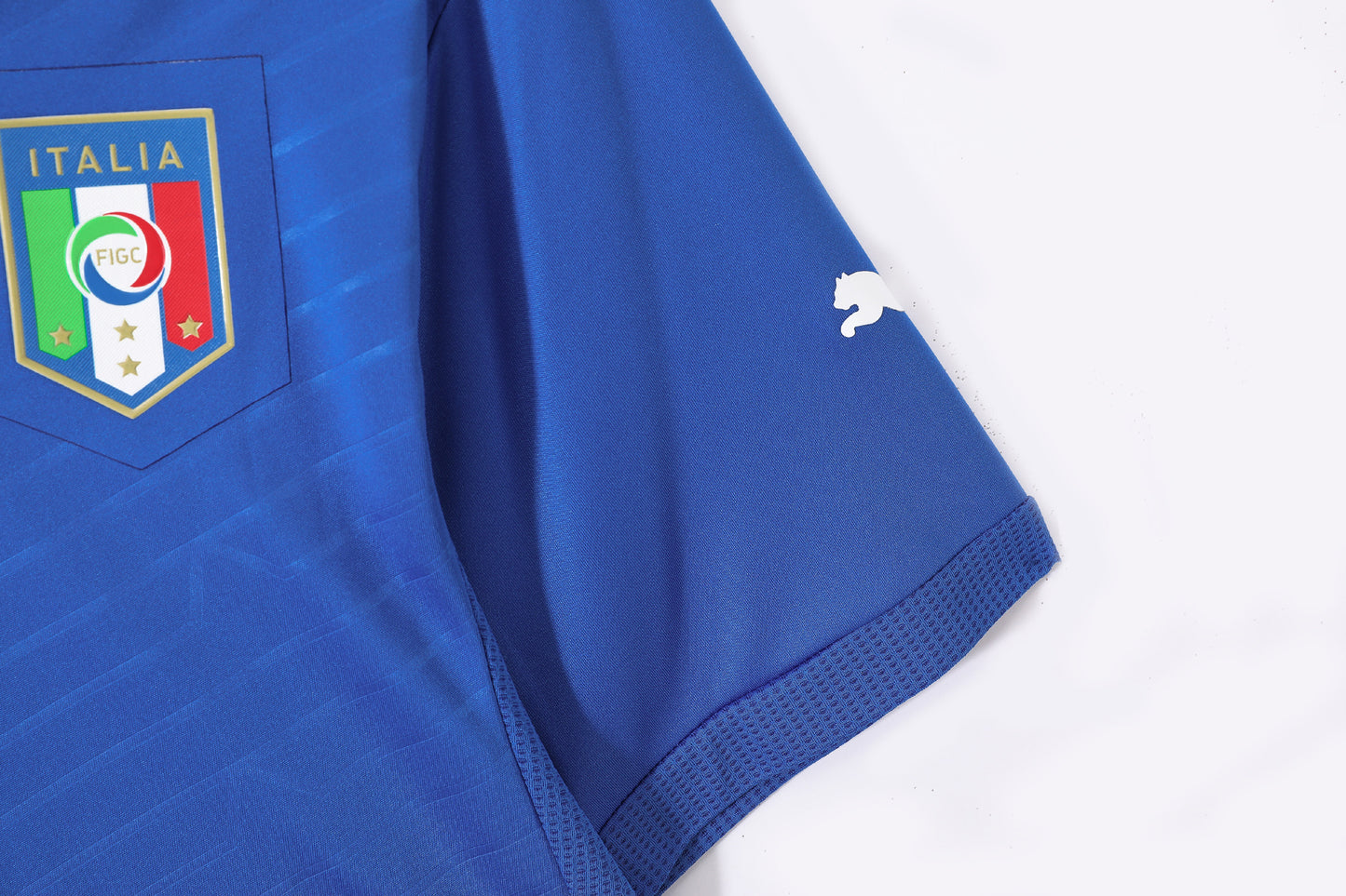 Camiseta Italia Puma Local 2012/13 (Euro 2012) – Azzurra con cuello blanco tricolor