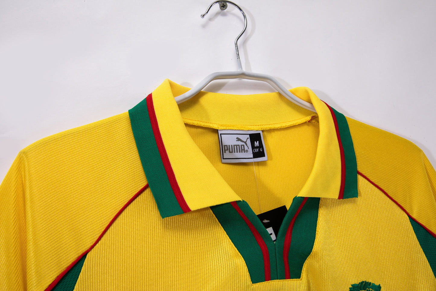 Camiseta Camerún Puma Visitante 2002–2004 – Amarilla/Verde – Leones Indomables