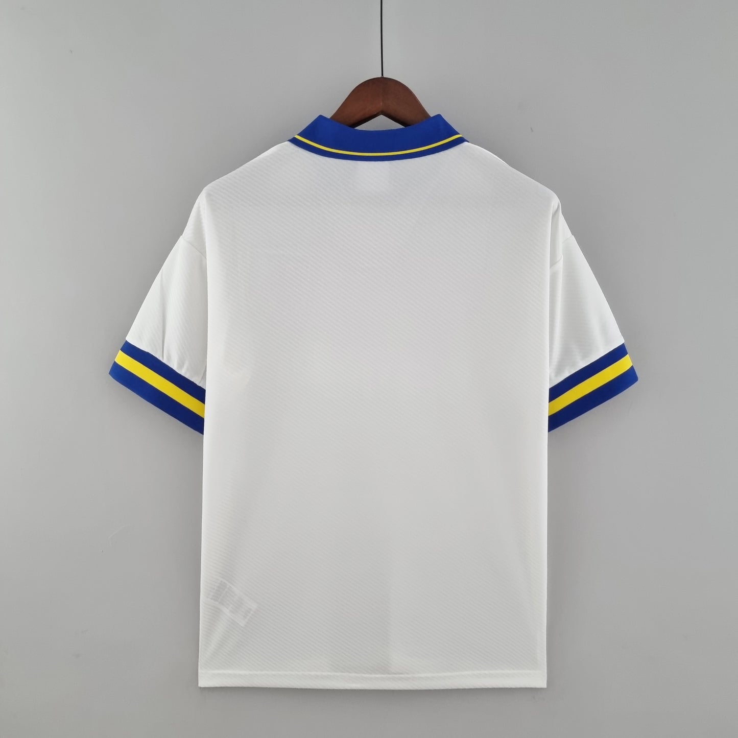 Parma A.C. “Parmalat” 1992–94 — Camiseta away Umbro blanca (cuello azul/amarillo)