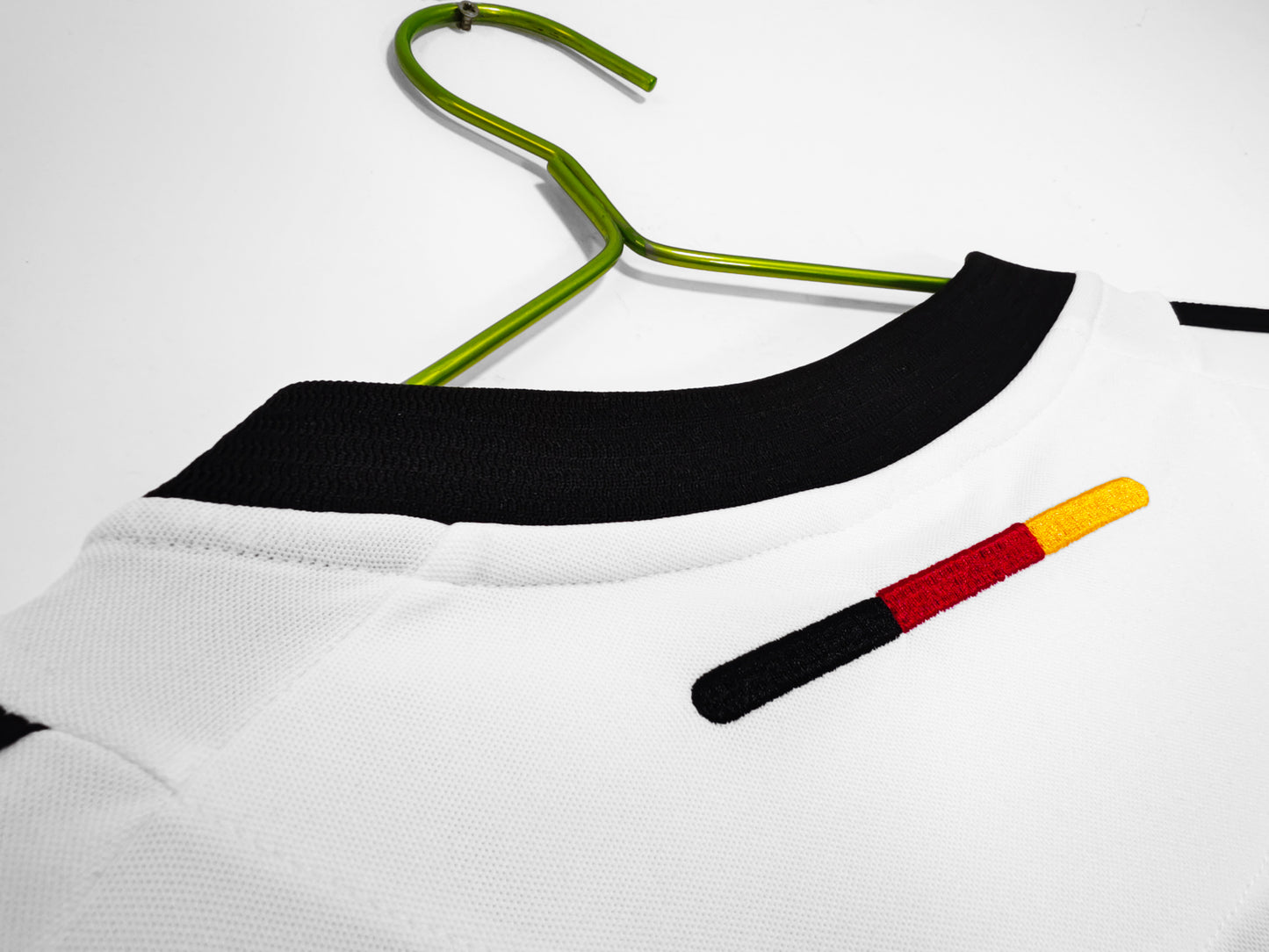 Camiseta Alemania adidas Local 2010/11 (Mundial Sudáfrica 2010) – Blanca con detalles negros – Climacool
