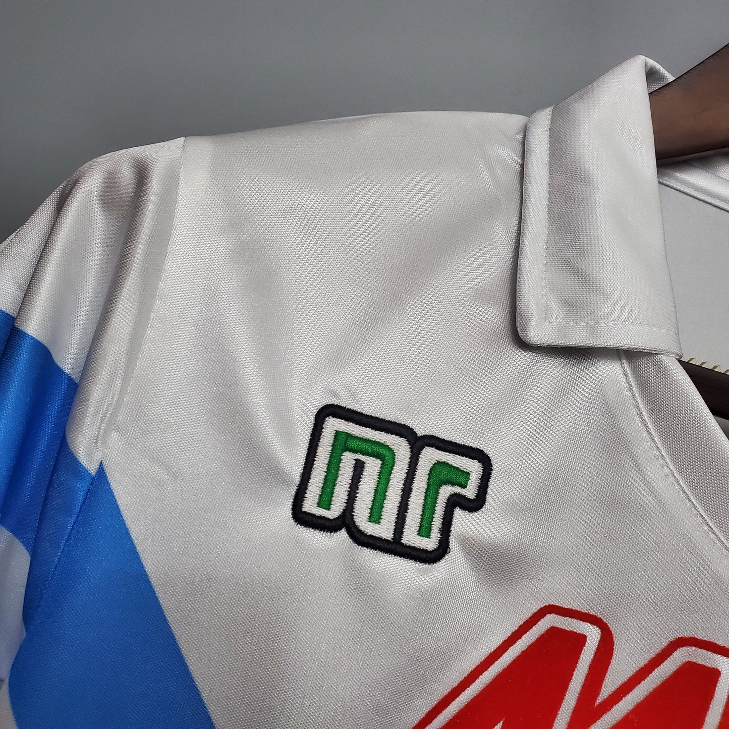 Napoli “Mars” 1988–89 — Camiseta away Ennerre (NR) blanca con chevrones azules