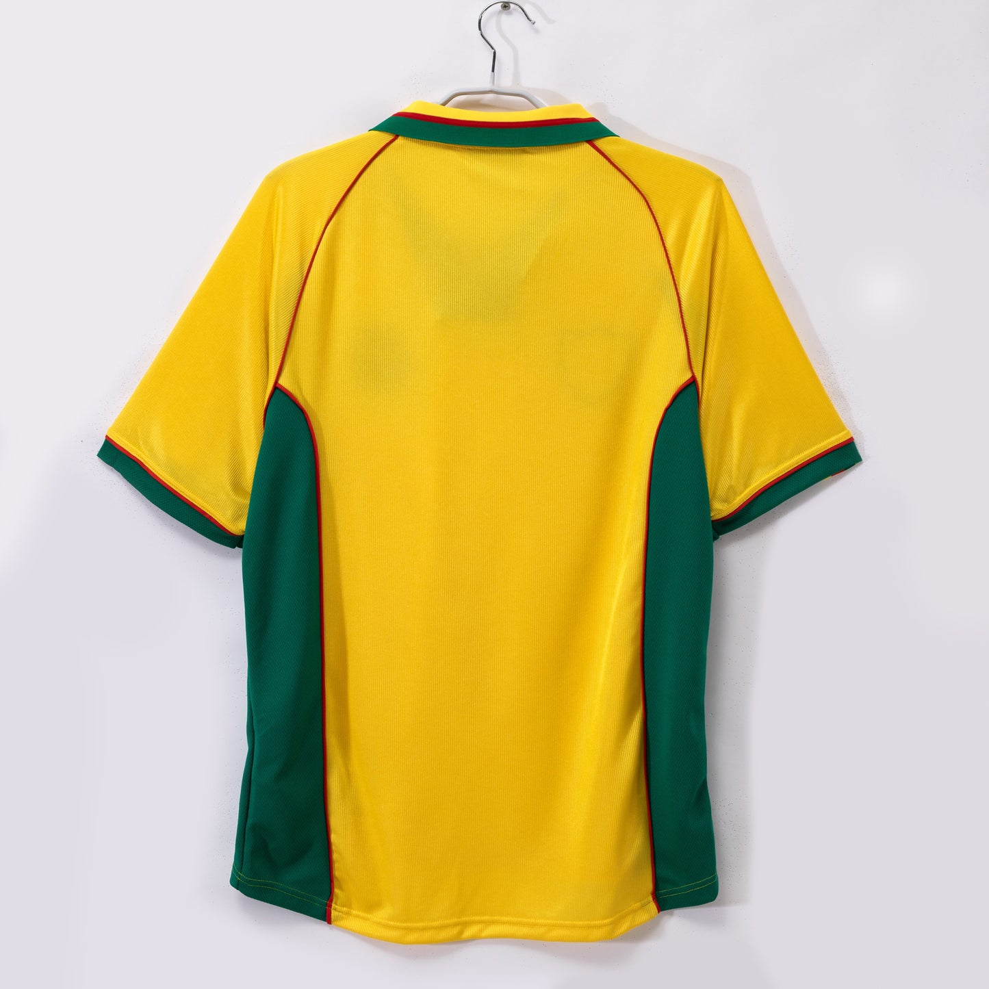 Camiseta Camerún Puma Visitante 2002–2004 – Amarilla/Verde – Leones Indomables