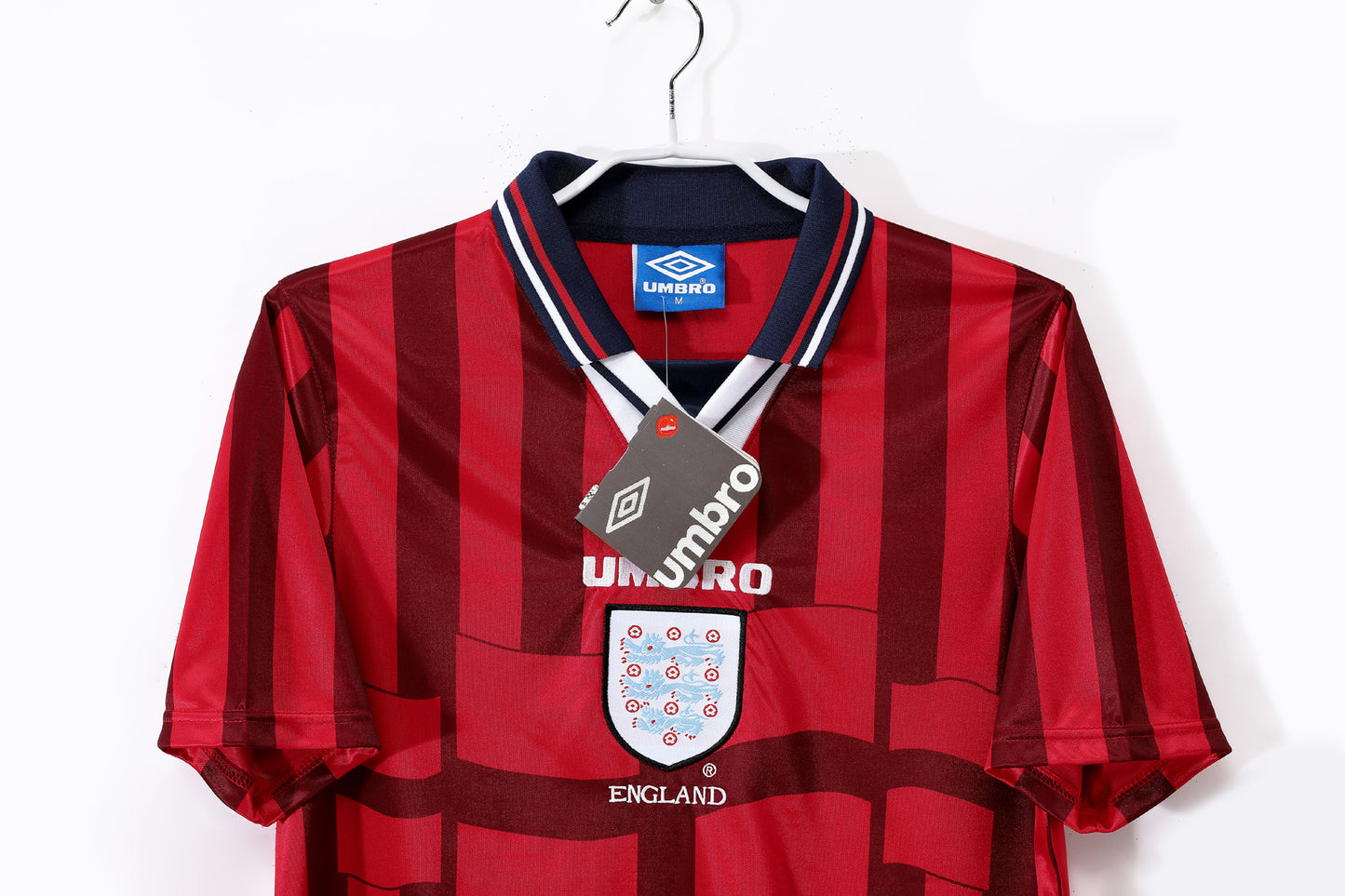 Camiseta Inglaterra Umbro Tercera 1995–1996 – Roja con Cruz de San Jorge