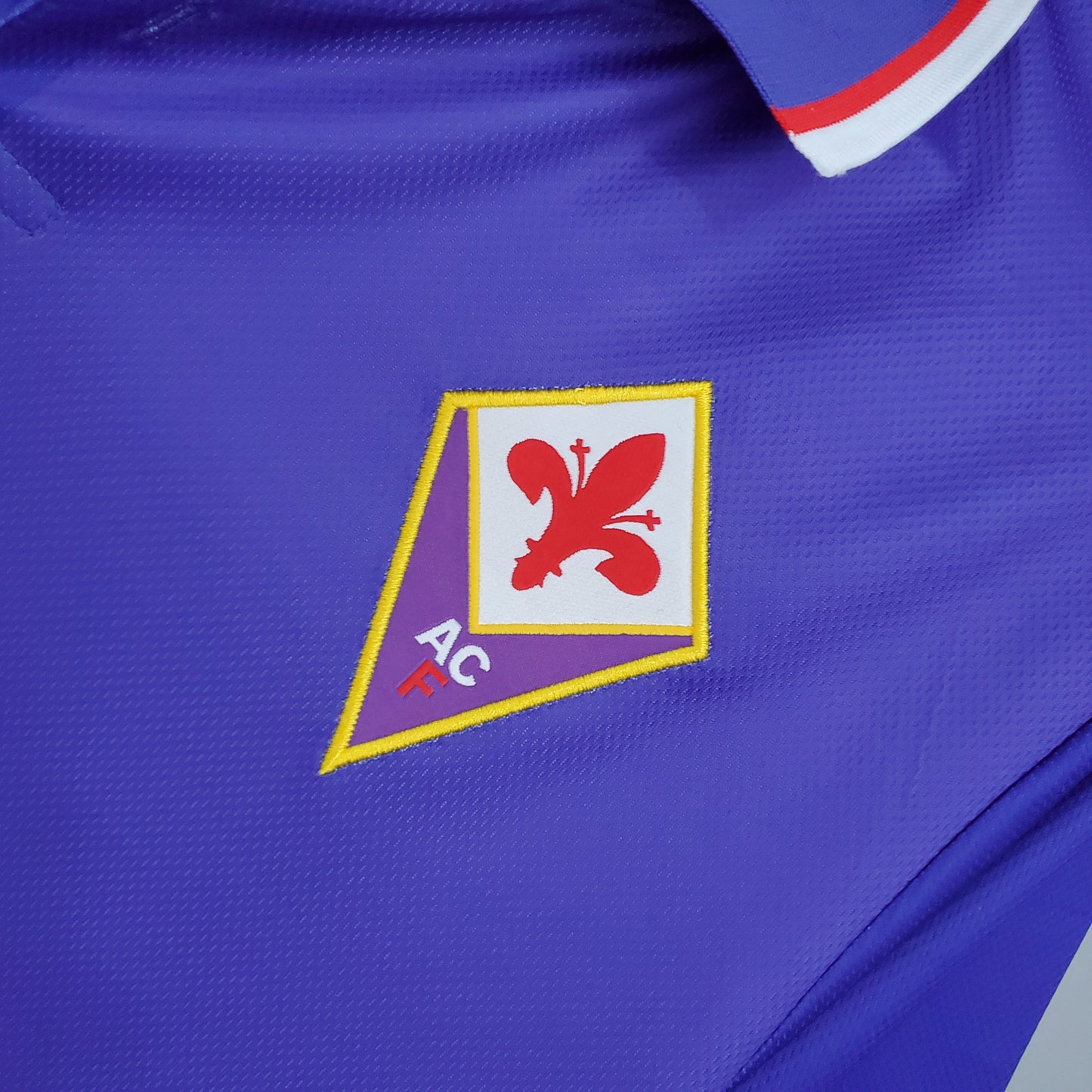 ACF Fiorentina “Sammontana” 1995–96 — Camiseta home Reebok violeta (giglio watermark)