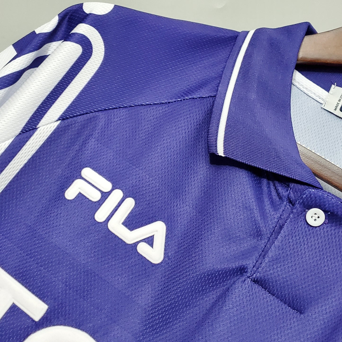 ACF Fiorentina “TOYOTA” 2000–02 — Camiseta home Fila violeta (mangas blancas)