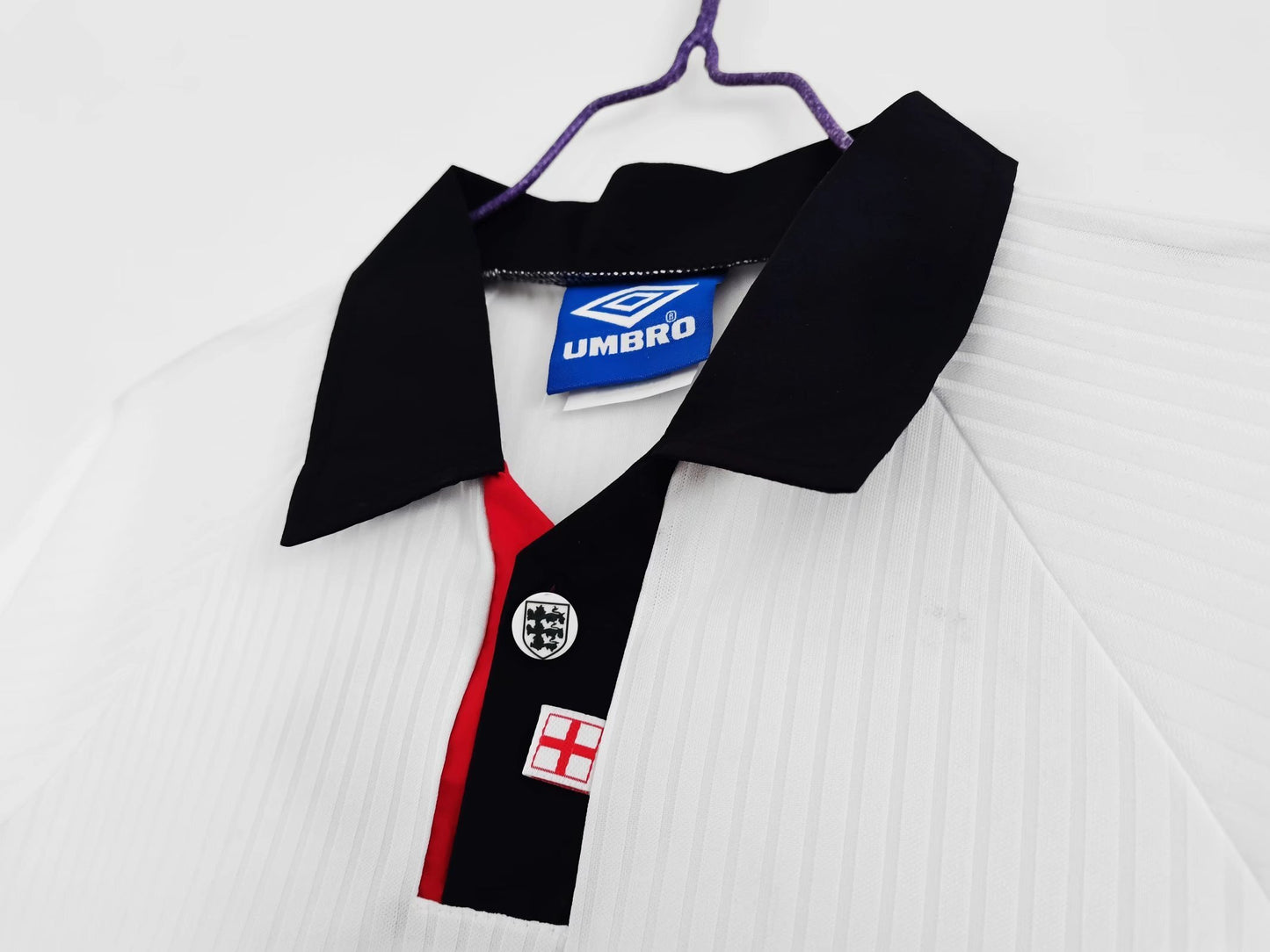 Camiseta Inglaterra 1999–00 Training Blanca – Umbro (Era Euro 2000, Beckham & Shearer