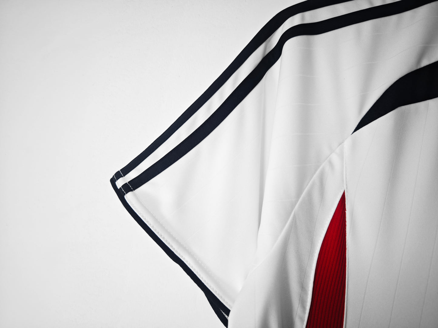 Camiseta Alemania adidas Local 2006/07 (Mundial 2006) – Blanca con detalles negro/rojo/amarillo – Climacool
