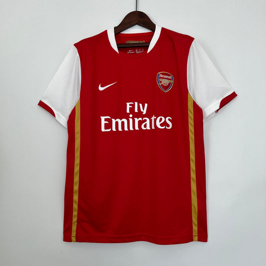 Arsenal “Fly Emirates” 2006–08 — Camiseta home Nike roja (mangas blancas)