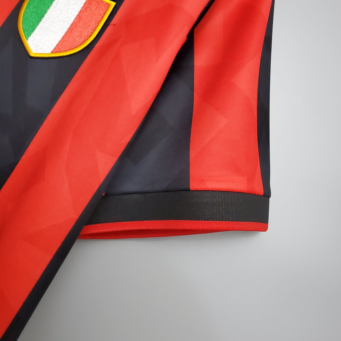 AC Milan “Motta” 1993–94 — Camiseta home Lotto rossonera (parche Scudetto)
