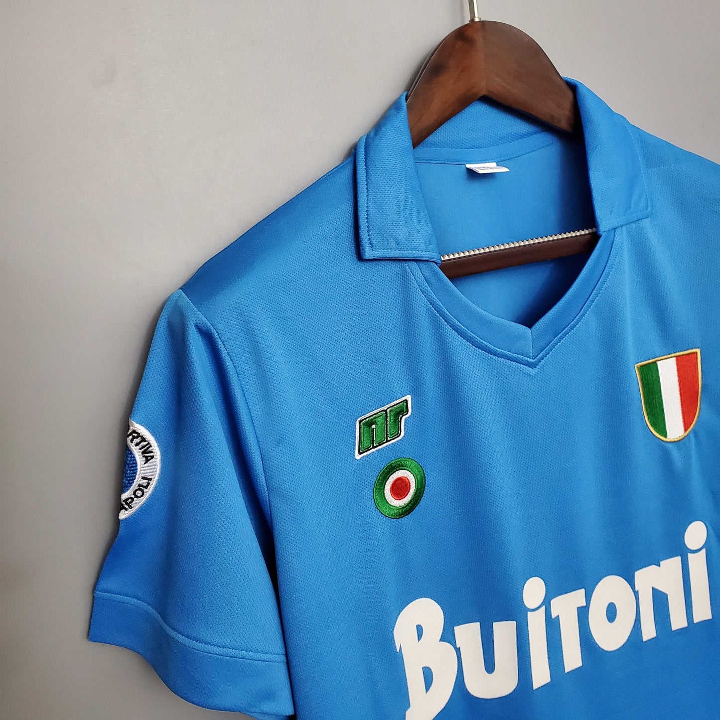 SSC Napoli “Buitoni” Scudetto 1987–88 — Camiseta home NR celeste (cuello en V)