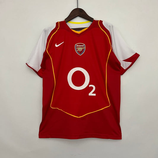 Arsenal “O2” 2004–05 — Camiseta home Nike roja (mangas blancas)